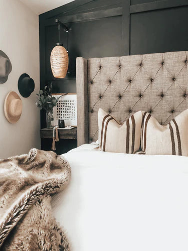3 Pillow Styling Tips We Learned from Linsey Woods