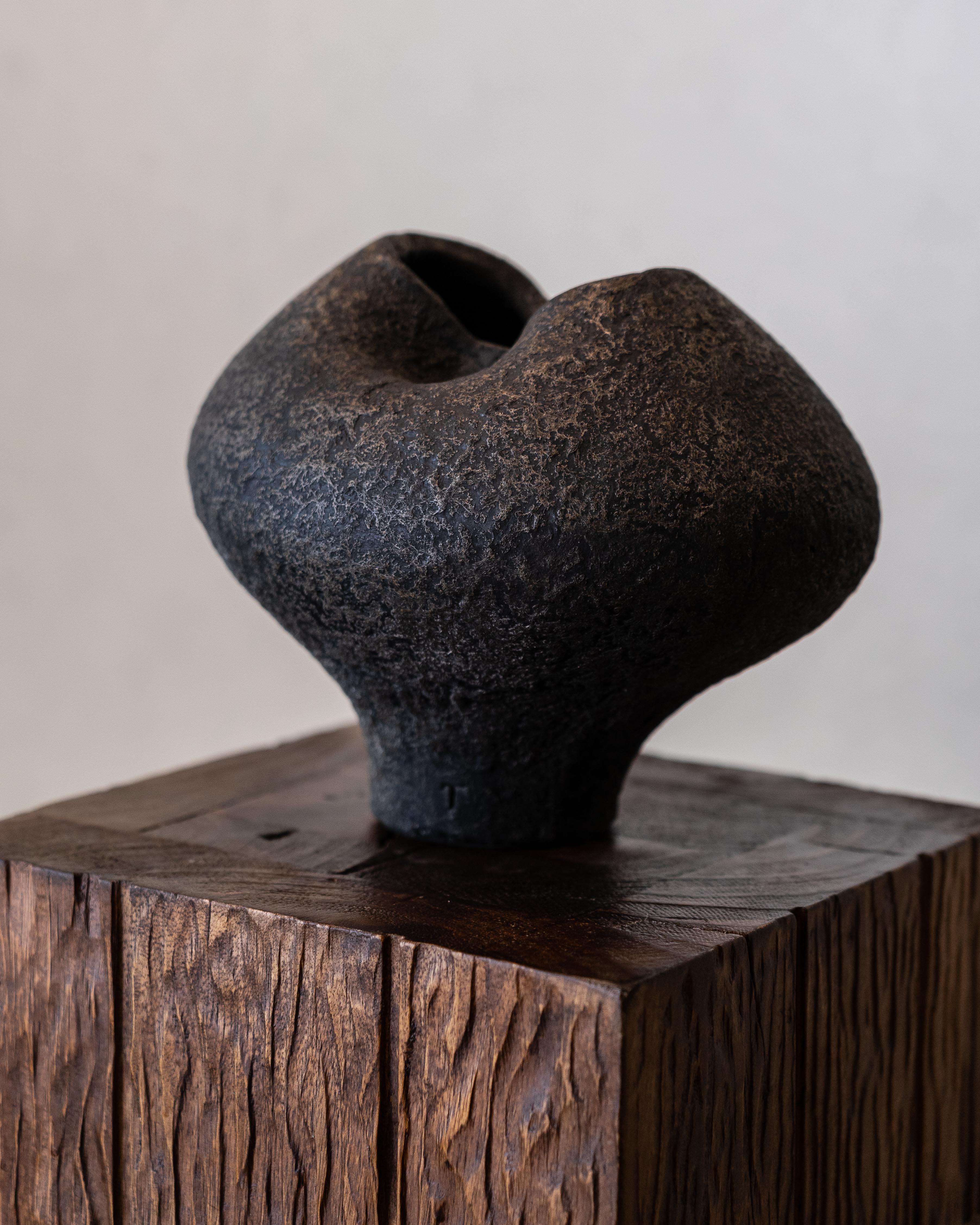 Radi Vessel Charcoal