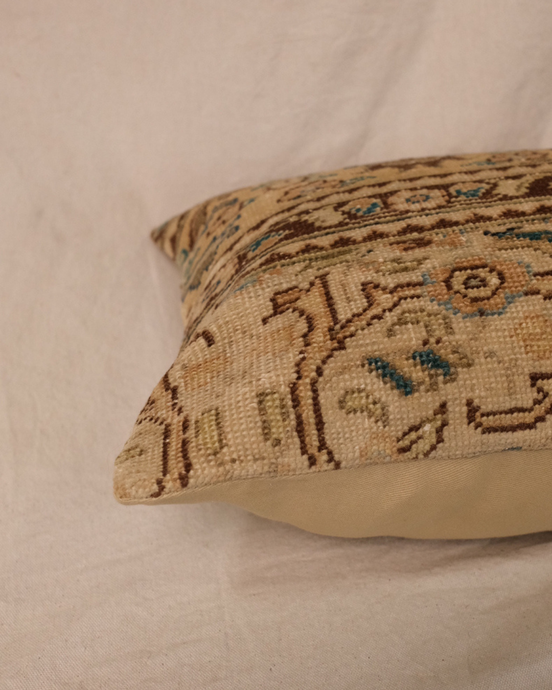 Assos Turkish Pillow