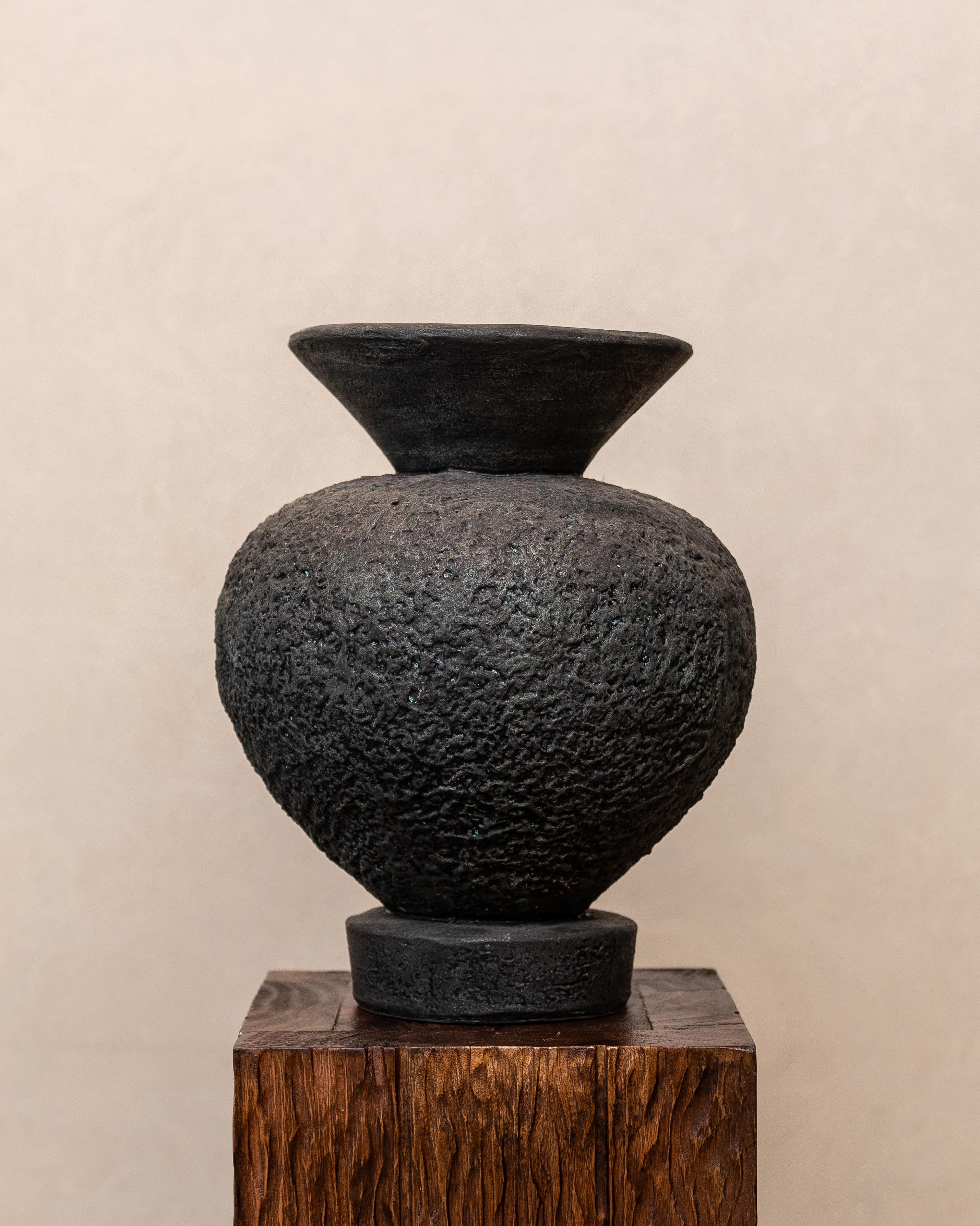 Textured Ines Vessel