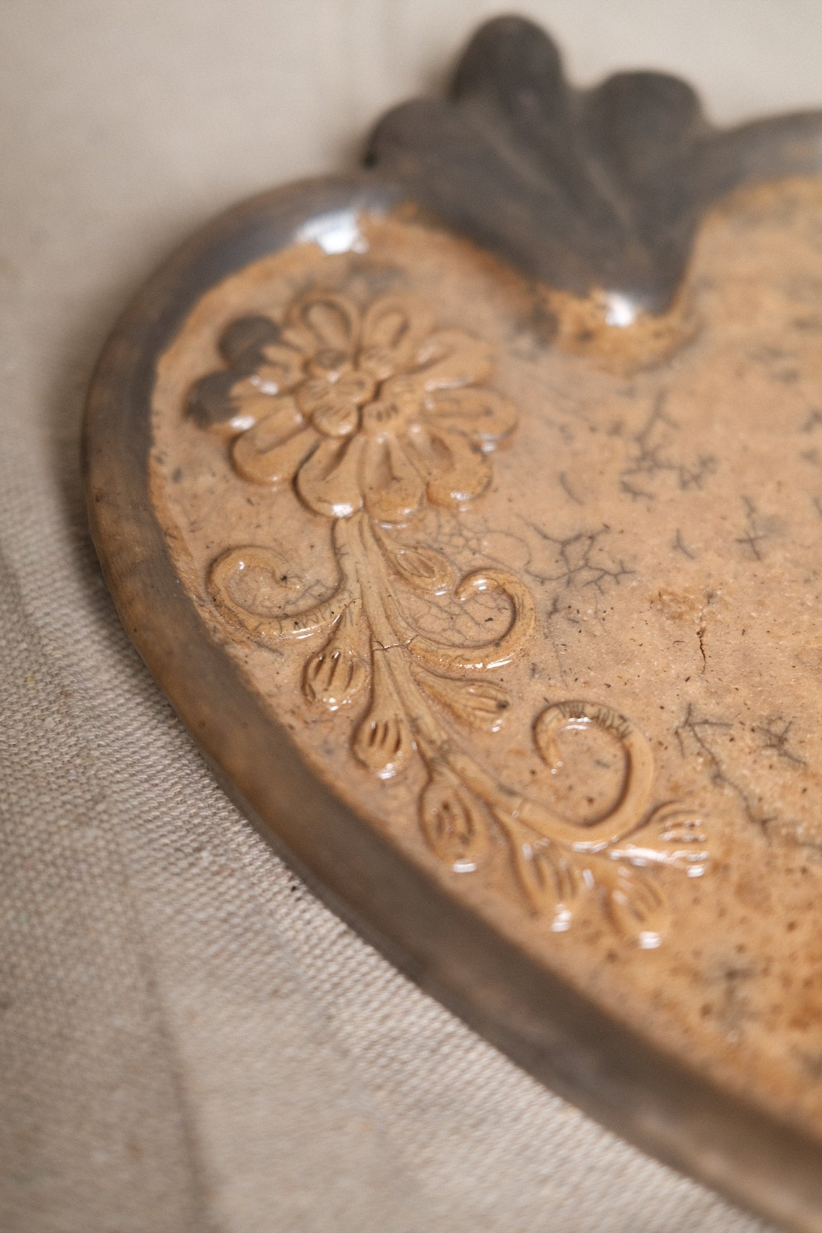 Flor de Corazón Plate