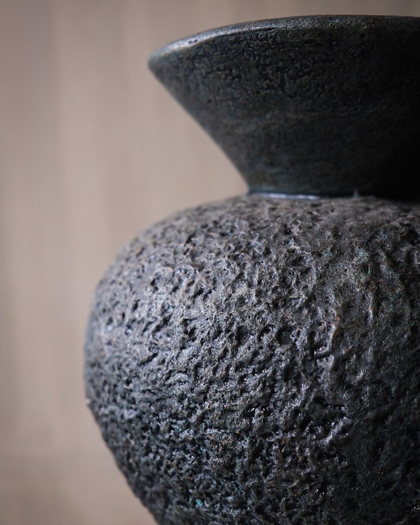 Textured Ines Vessel