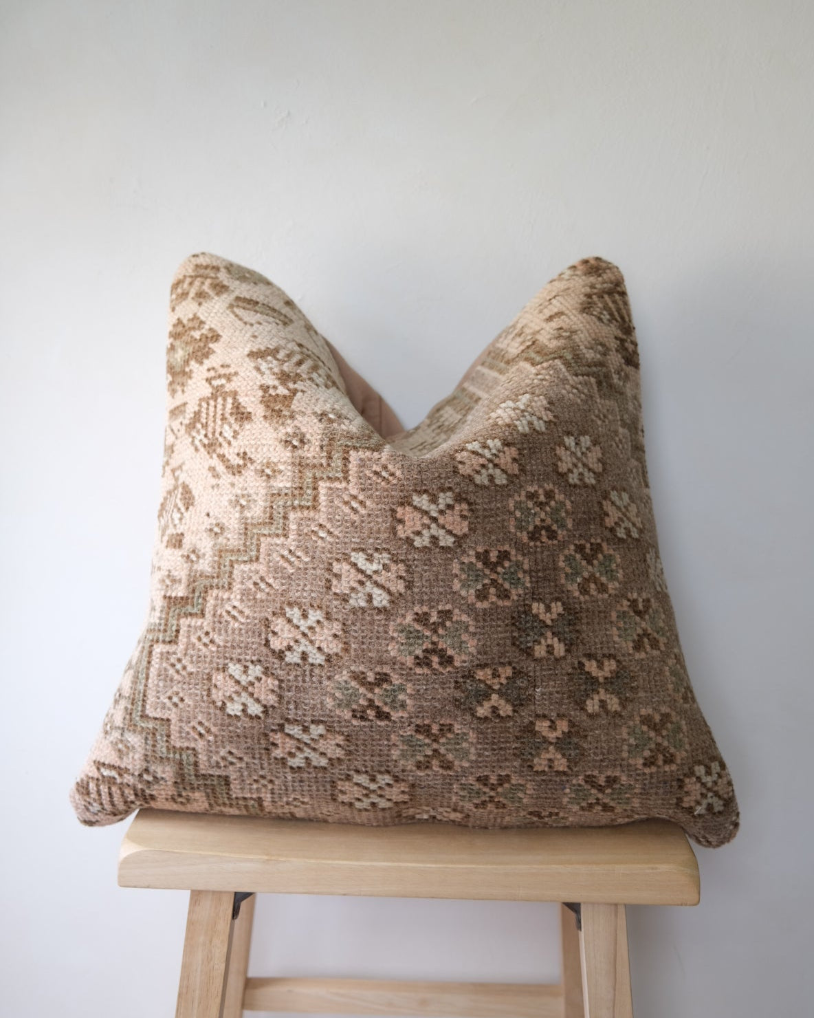 Sera Turkish Pillow Var. 2
