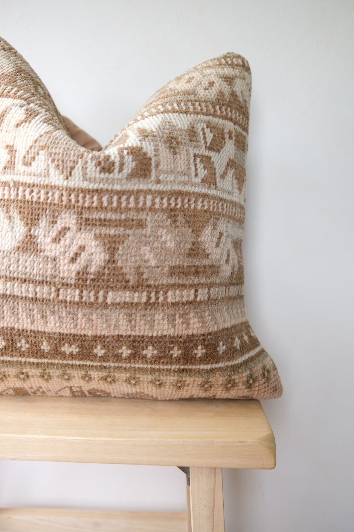 Sera Turkish Pillow Var. 1