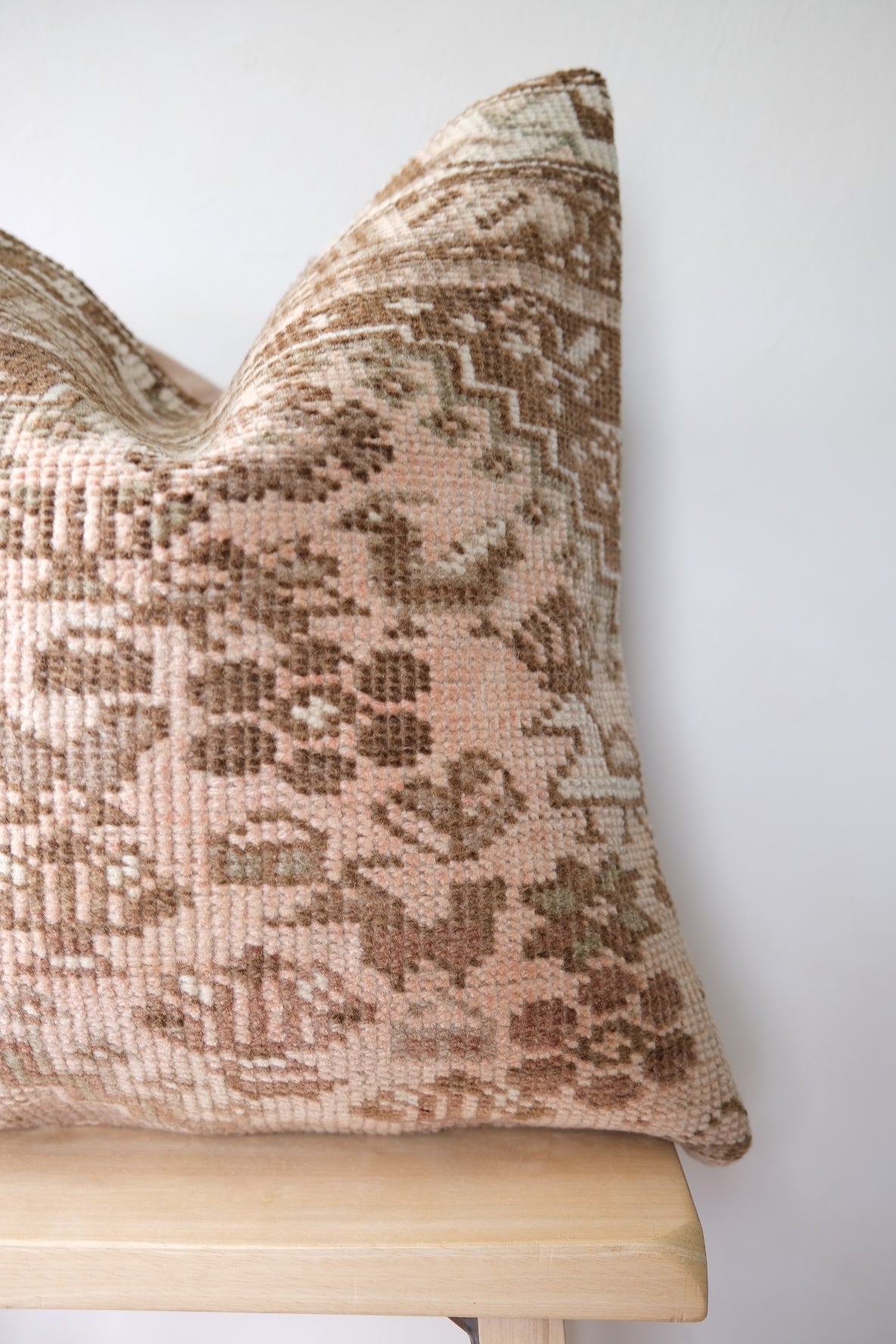 Sera Turkish Pillow Var. 1