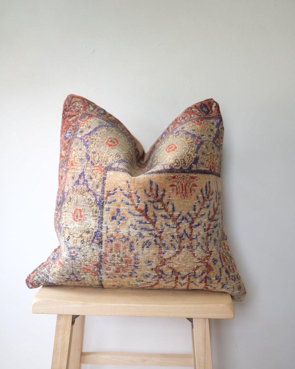 Sola Turkish Pillow Var. 3