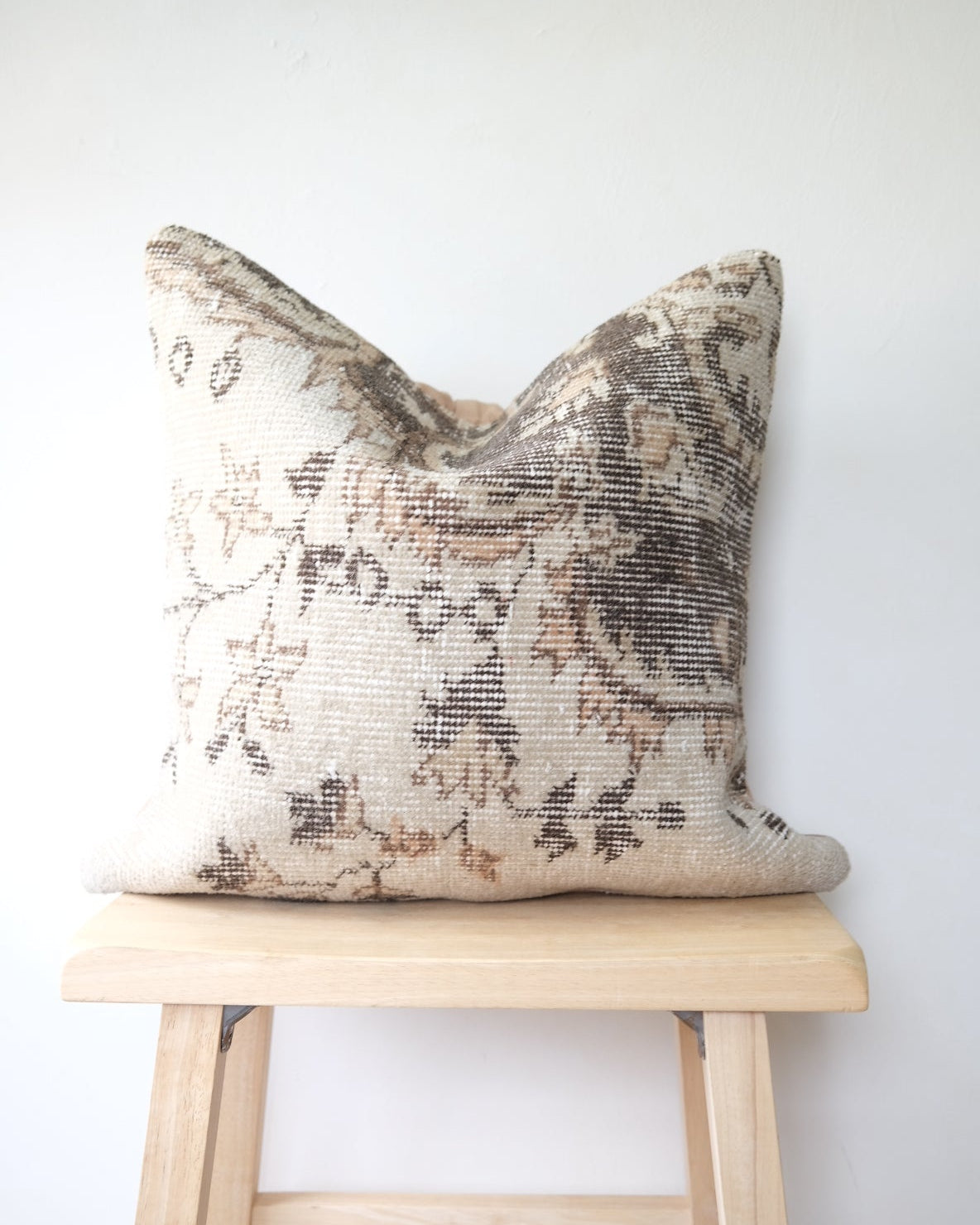 Soraya Turkish Pillow