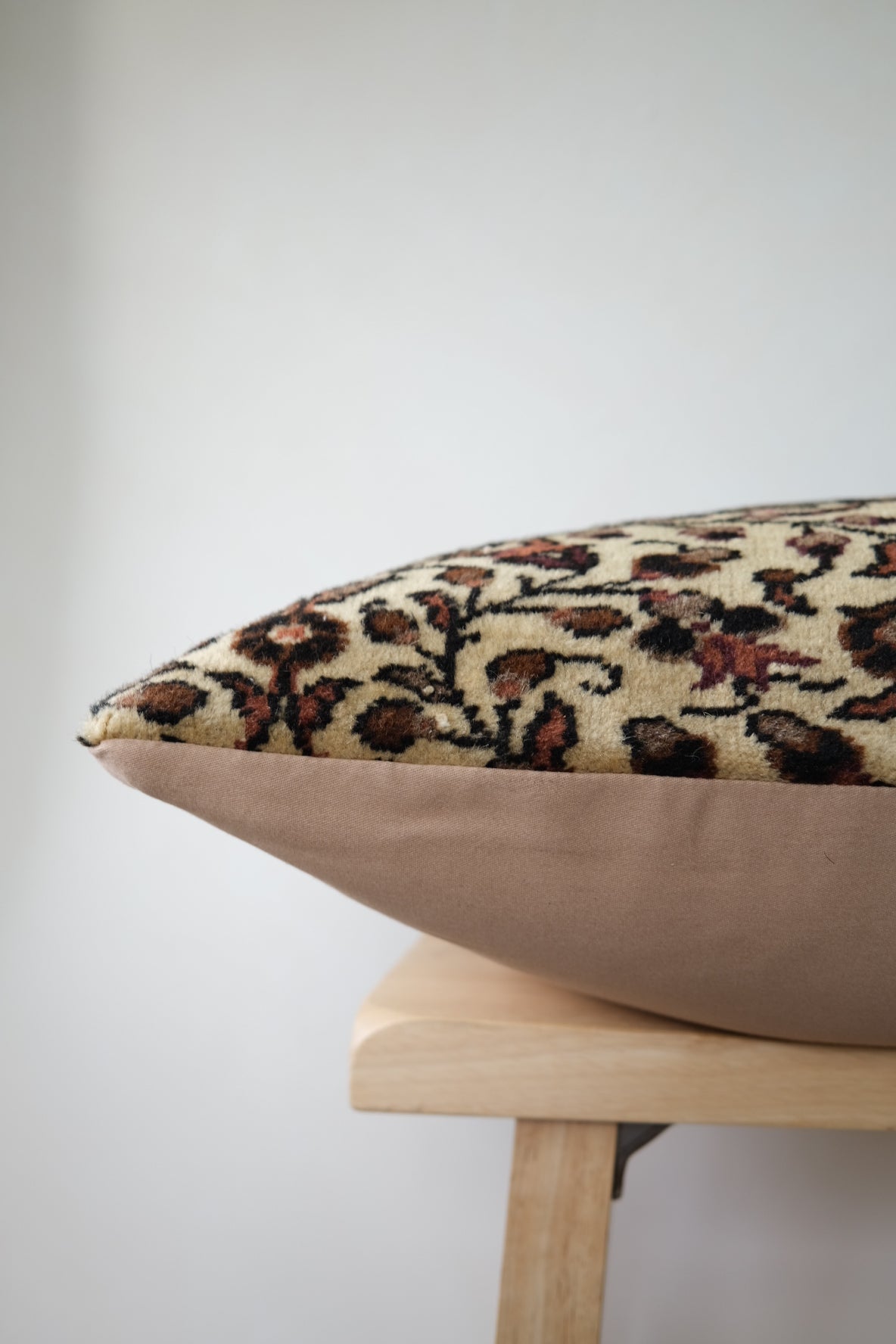 Omar Turkish Lumbar Var. 1