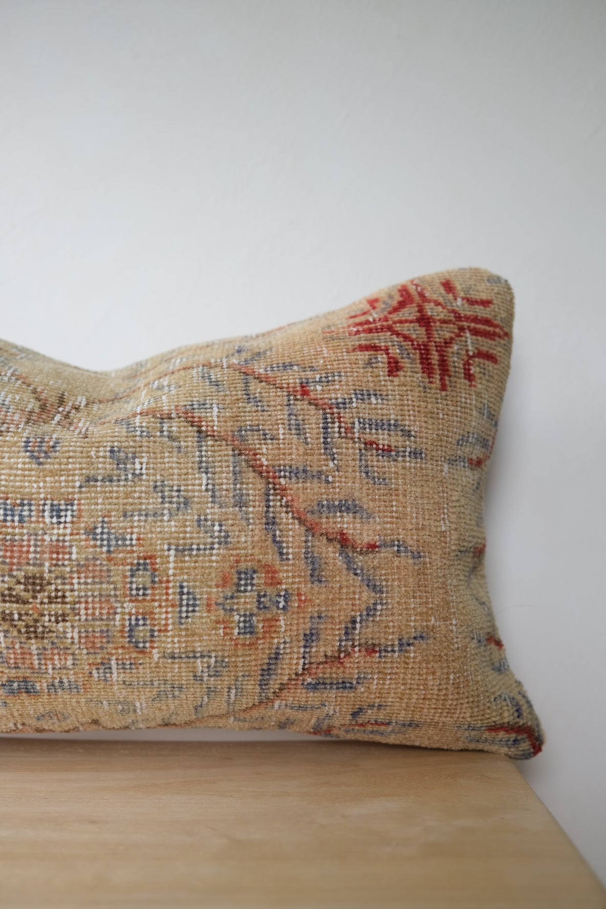 Sola Turkish Lumbar Var. 3