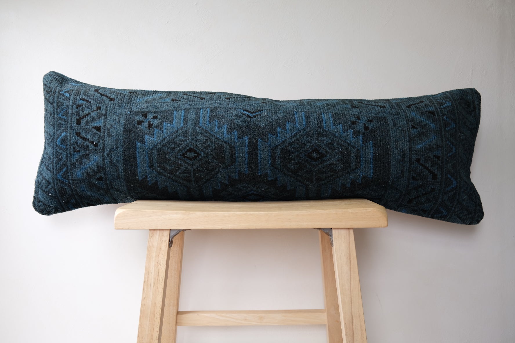 Zola Turkish Long Lumbar