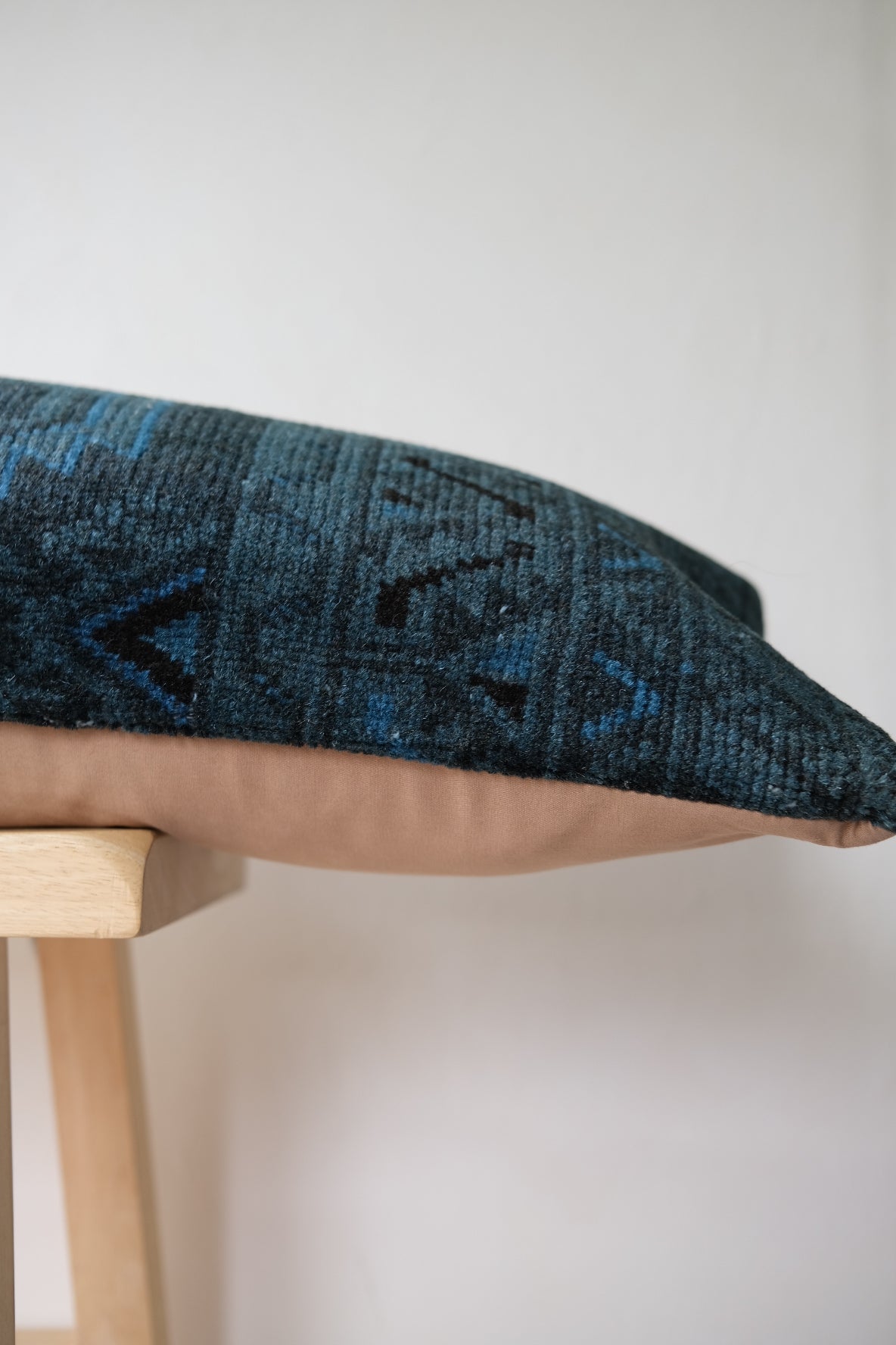 Zola Turkish Long Lumbar