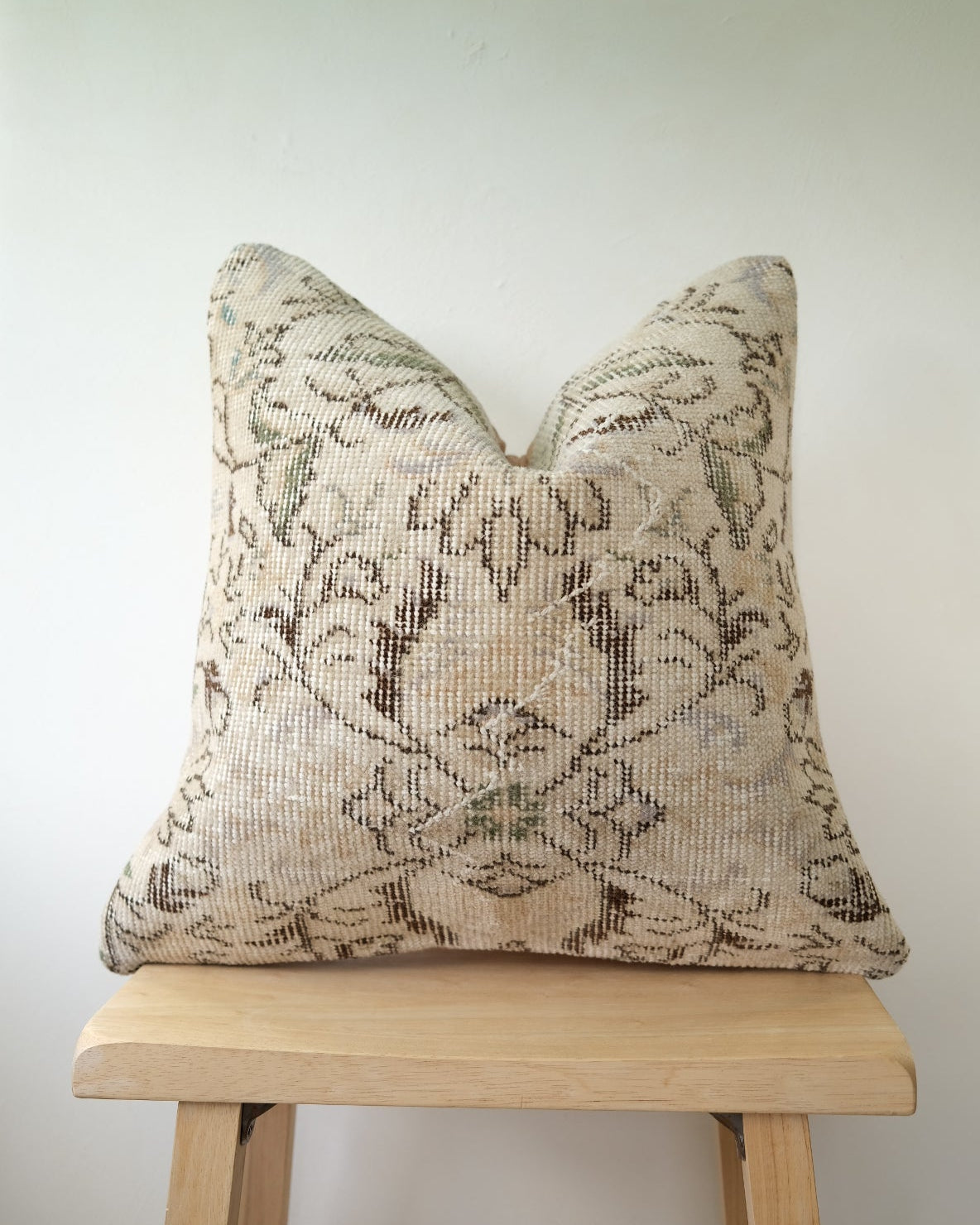 Charlie Turkish Pillow Var.2