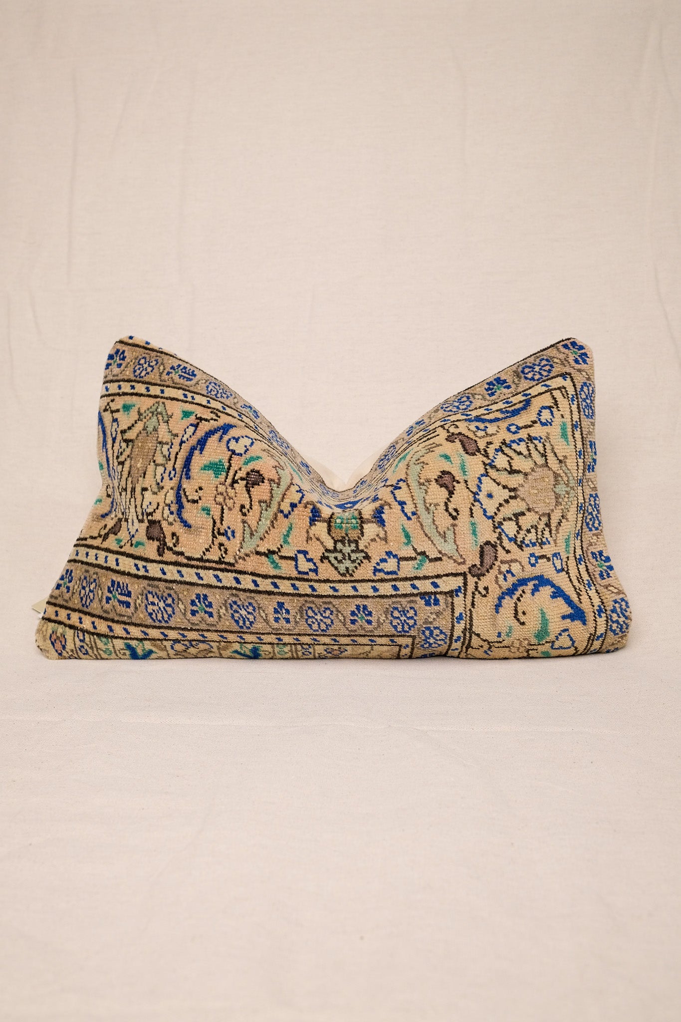 Fatma Turkish Vintage Rug Lumbar No. 1