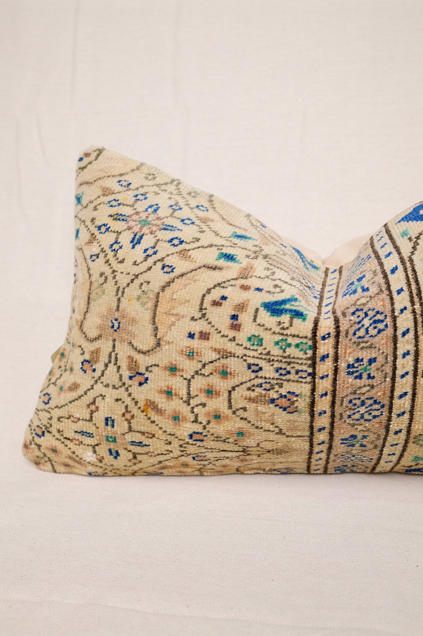 Fatma Turkish Vintage Rug Lumbar No. 1