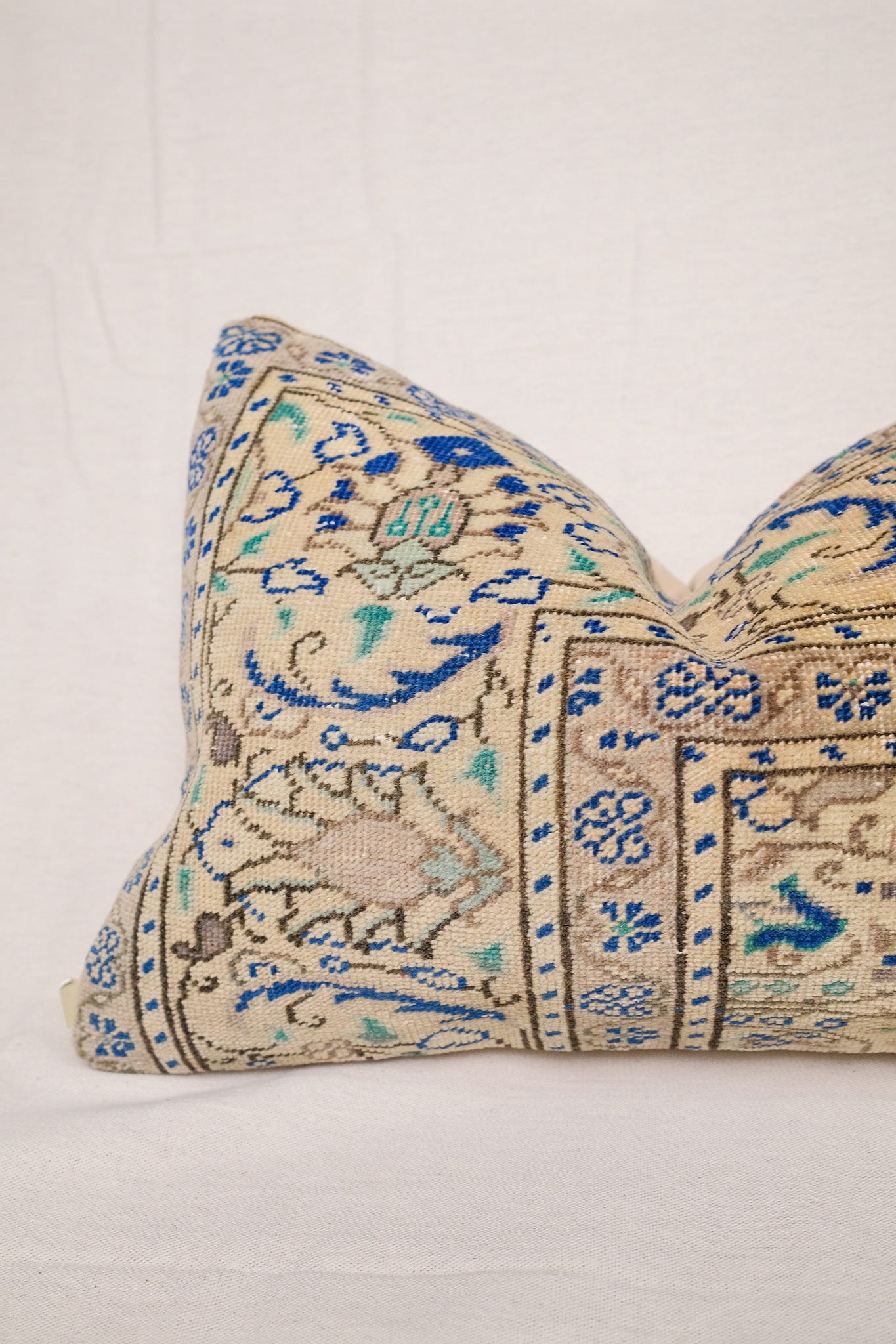 Fatma Turkish Vintage Rug Lumbar No. 1