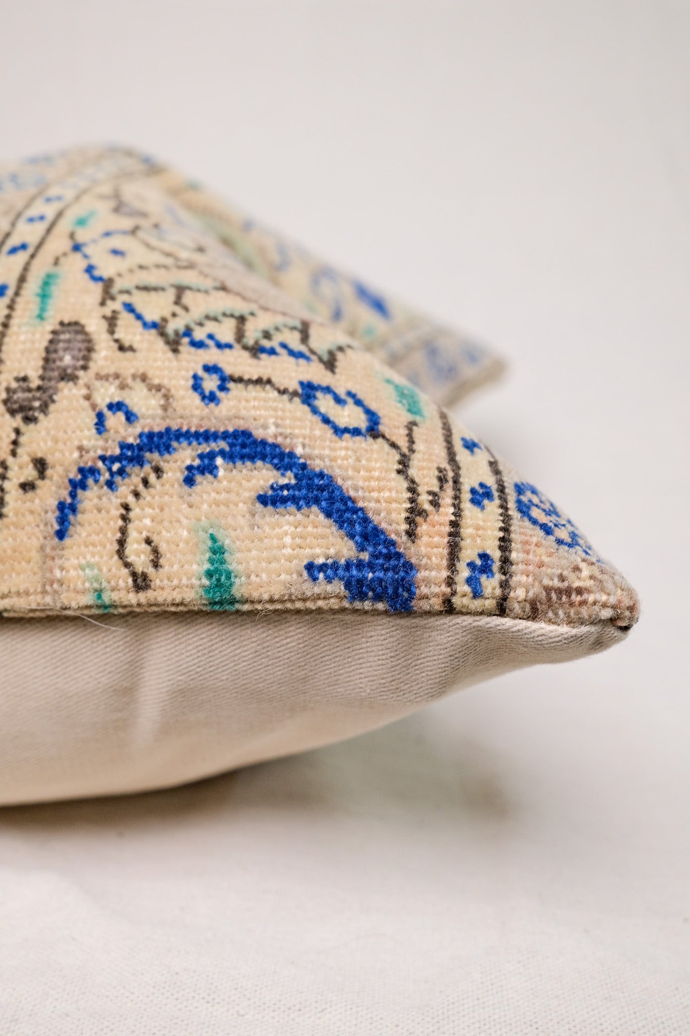 Fatma Turkish Vintage Rug Lumbar No. 1