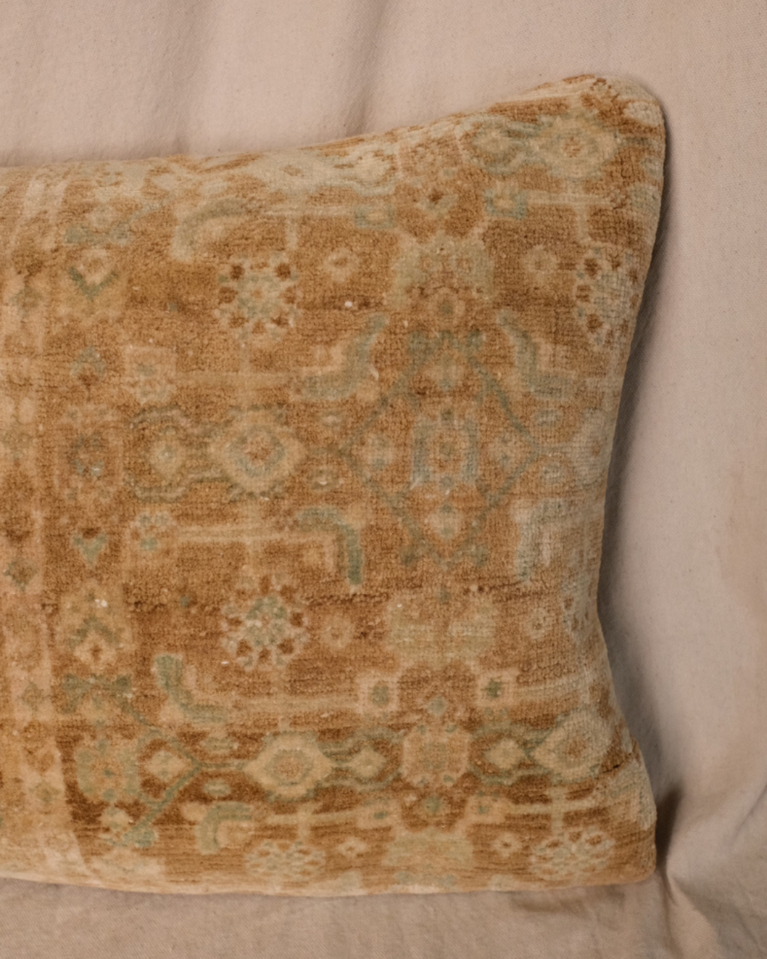 Isik Turkish Pillow