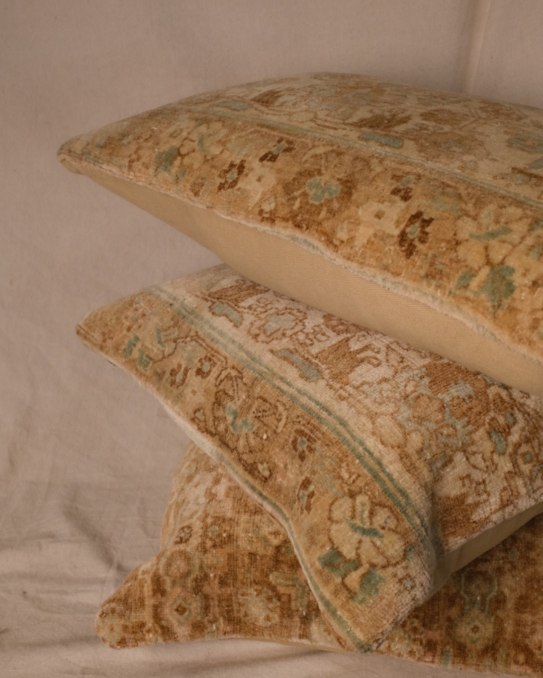 Isik Turkish Pillow