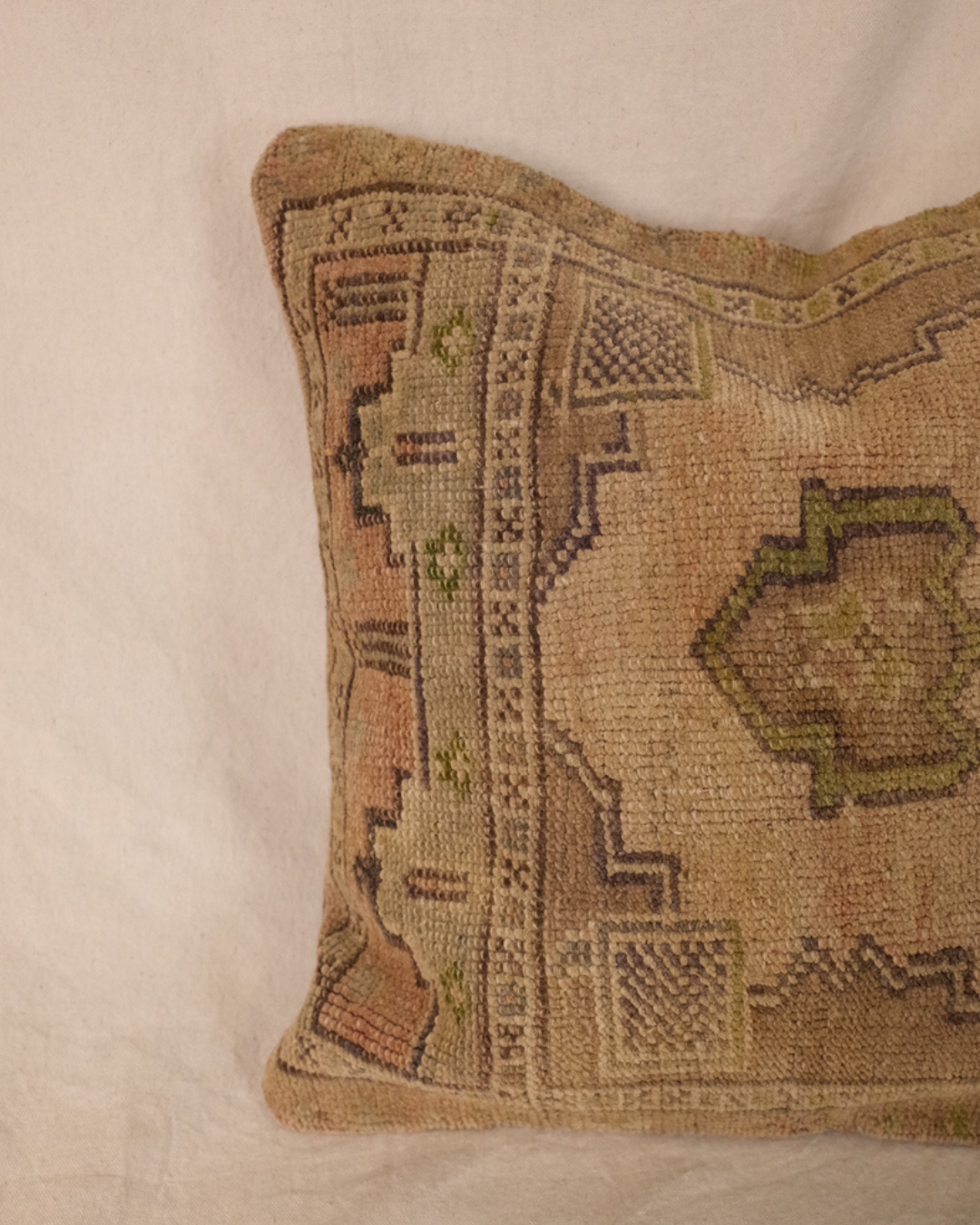 Sera Turkish Pillow