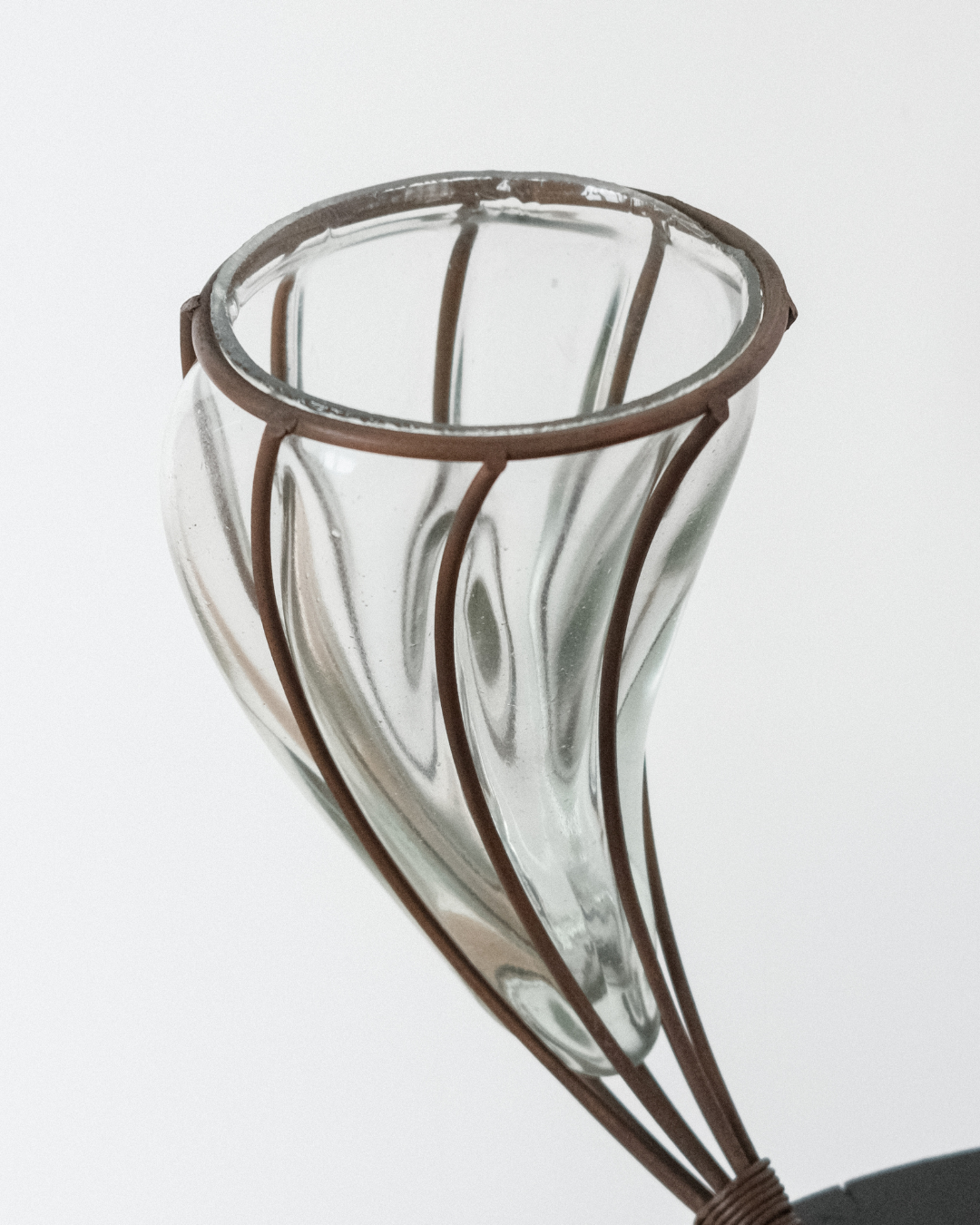 Vela Vase