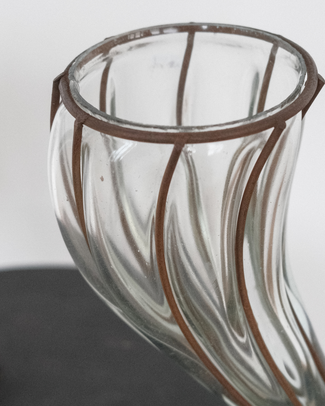 Vela Vase
