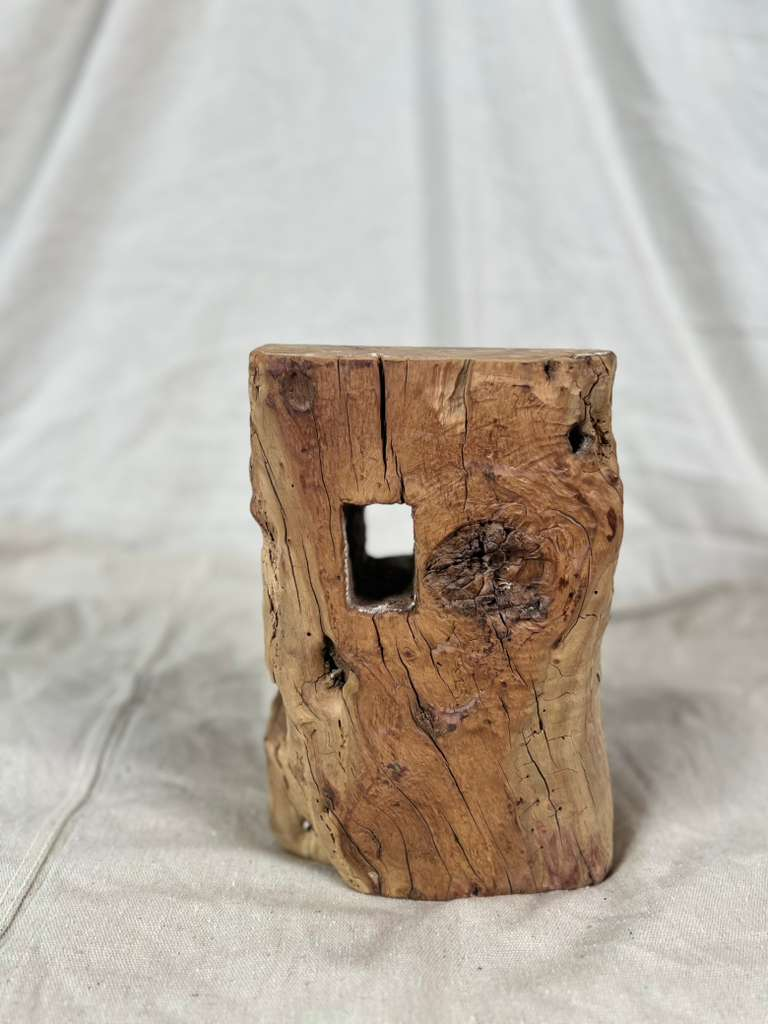 Wood Stump Stand