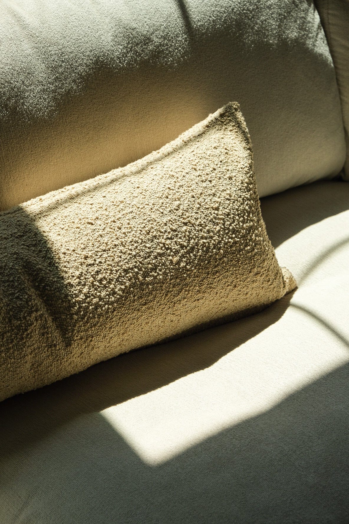 Boucle Long Lumbar: Oat Classics Twenty Third by Deanne