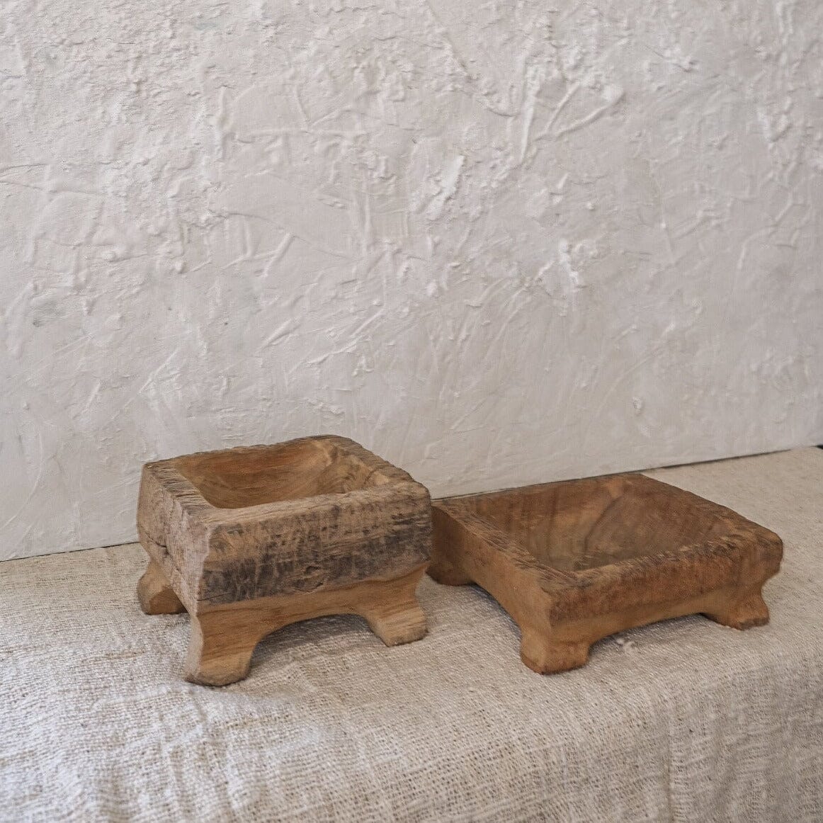 Betel Solid Teak Tray No°2 Vase Twenty Third by Deanne