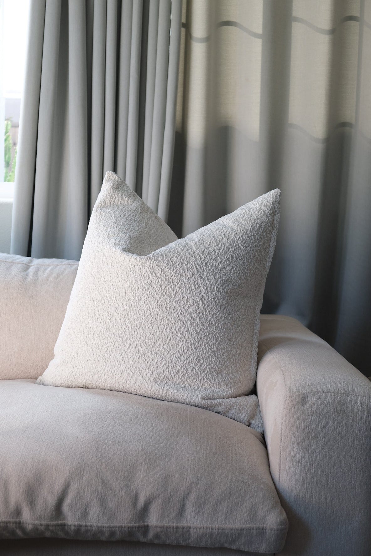 Boucle Pillow: Snow Classics Twenty Third by Deanne