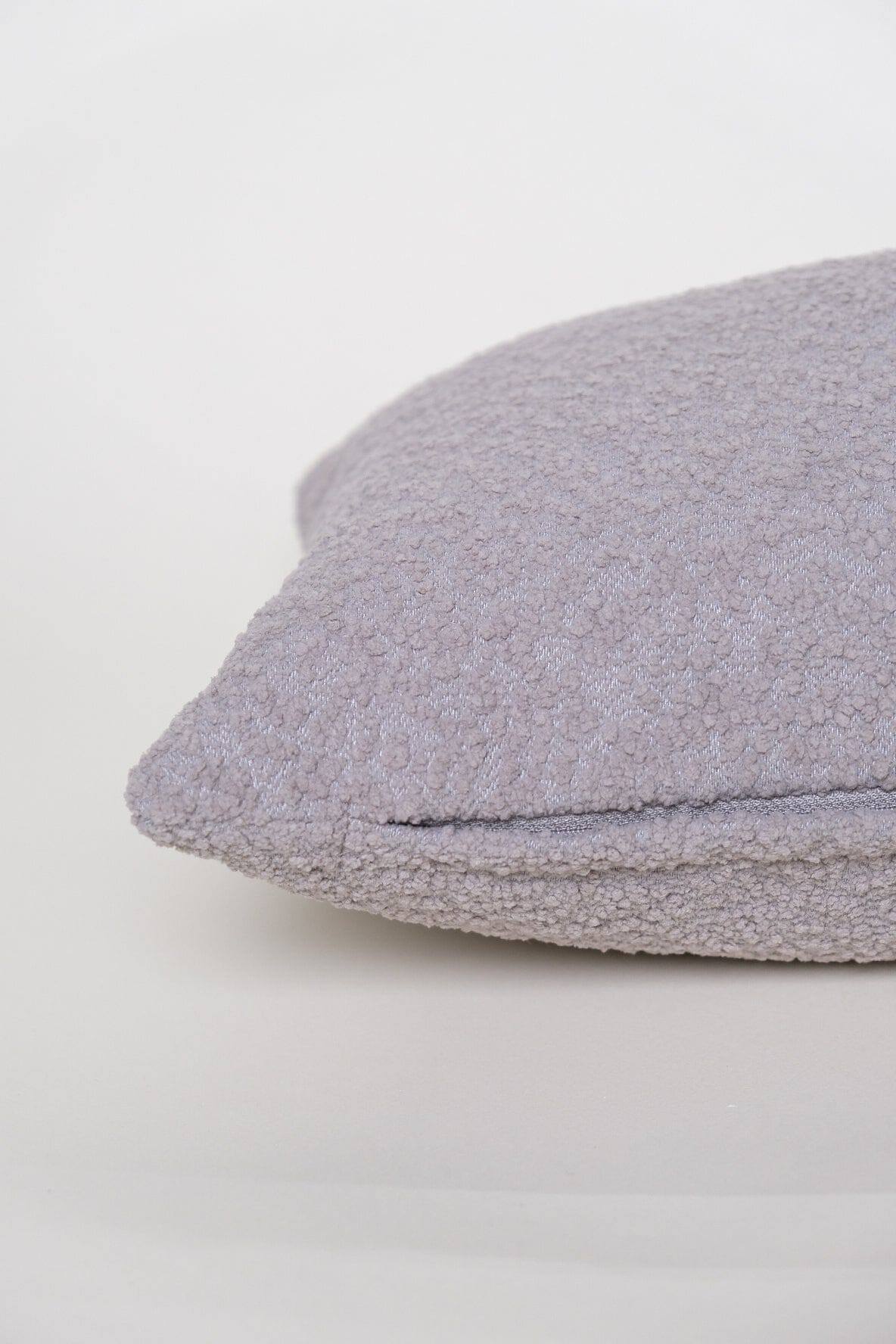 Boucle Lumbar: Slate Classics Twenty Third by Deanne