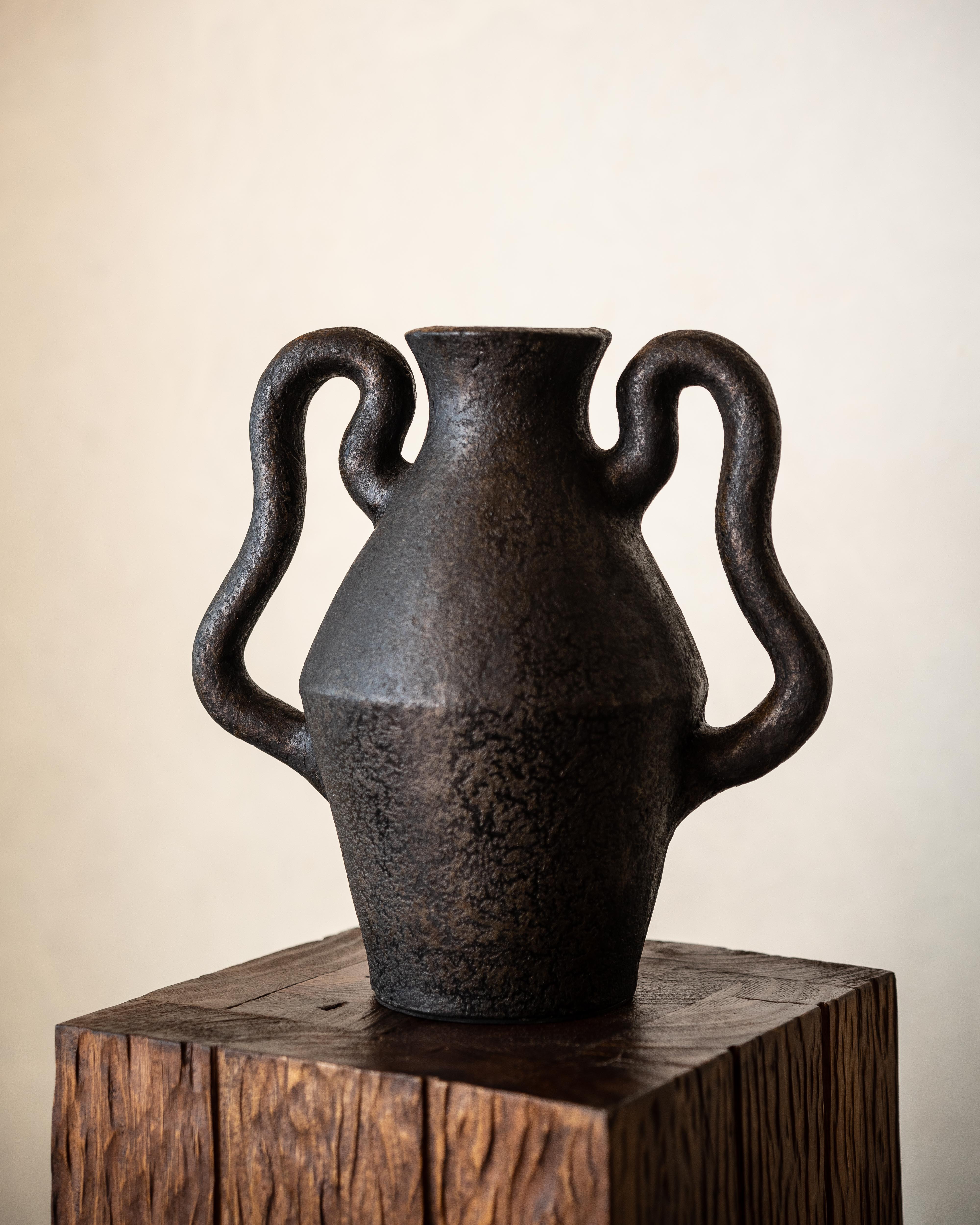 Waya Vessel Black