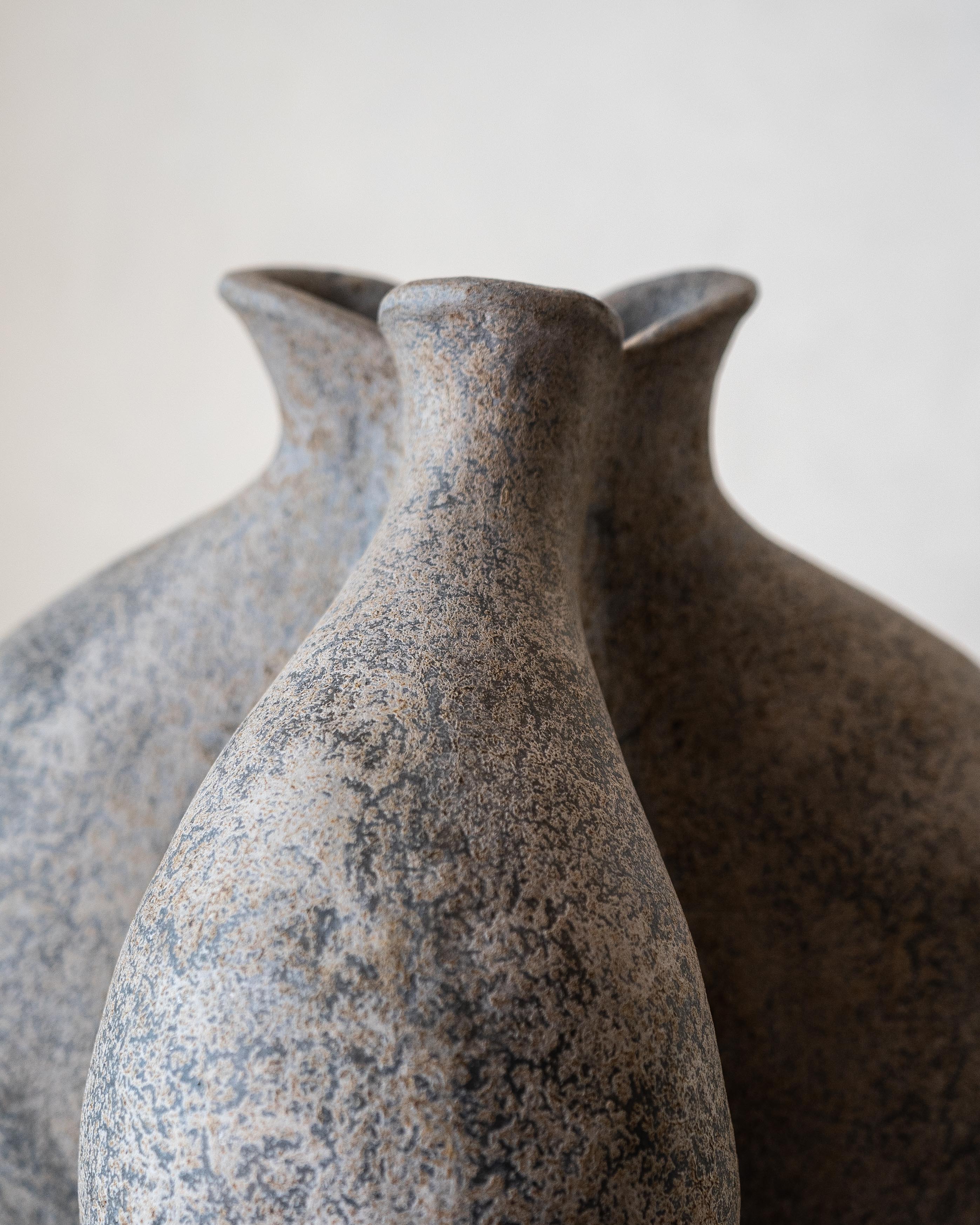 Nuri Vessel Gray