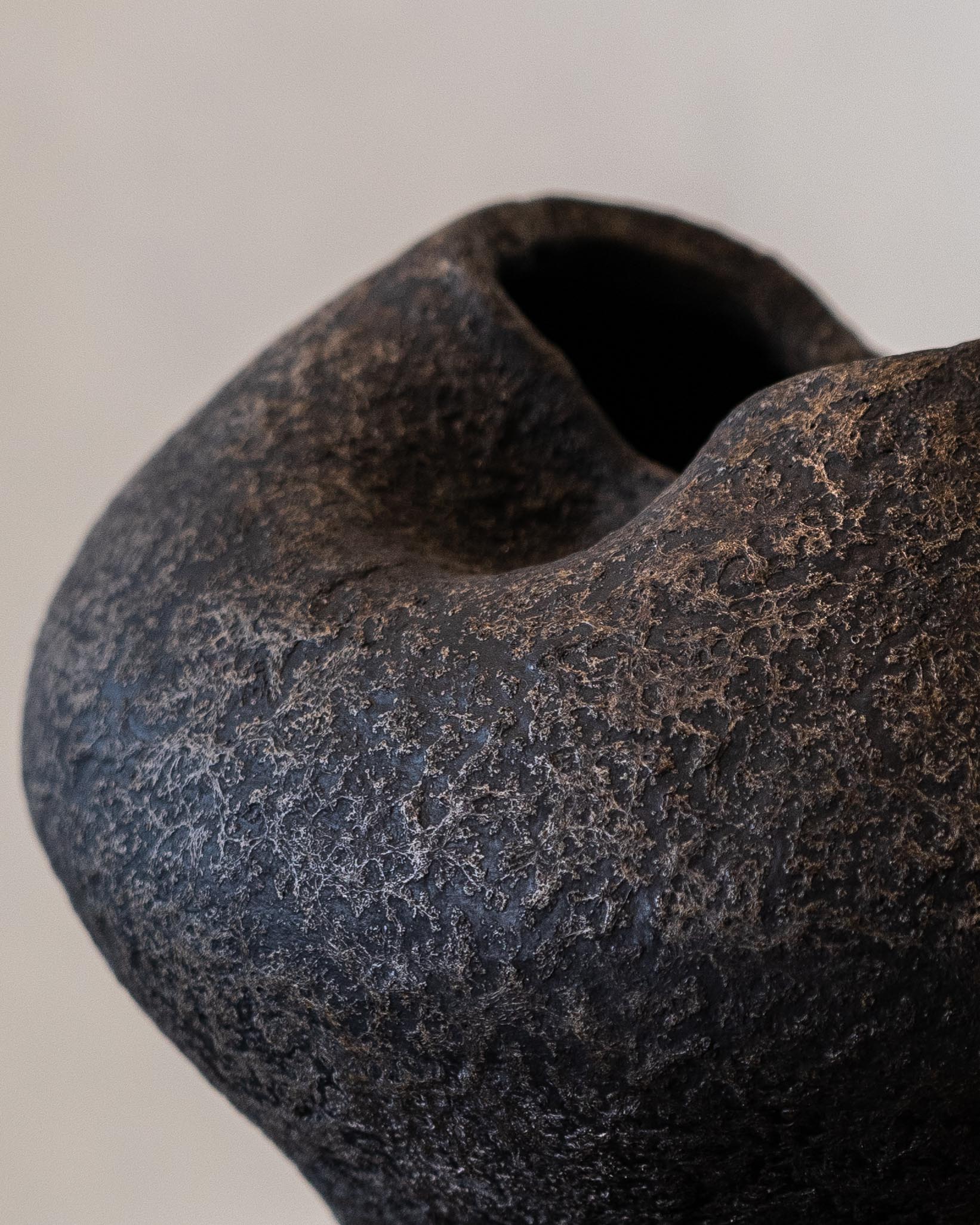 Radi Vessel Charcoal