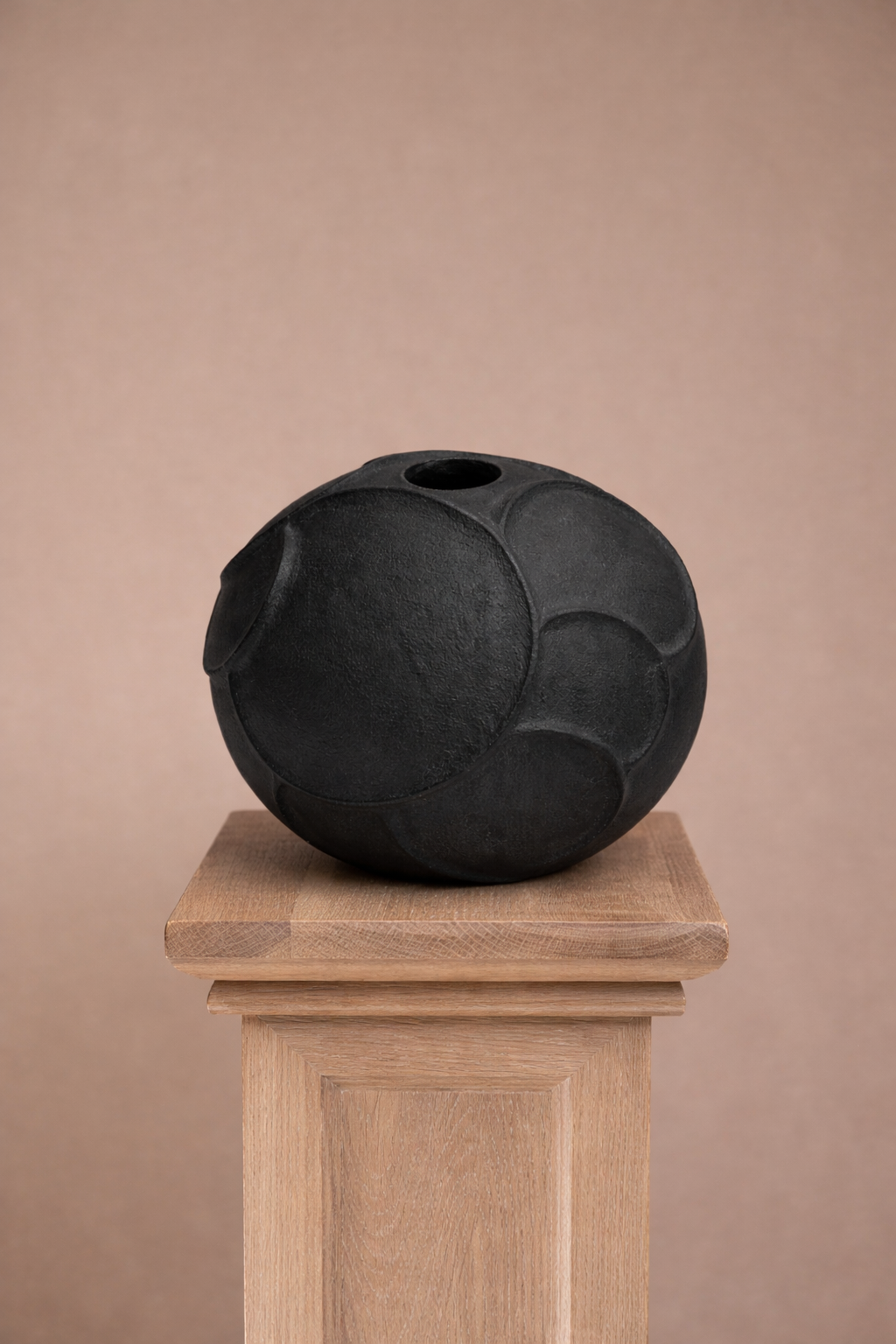 Orb Vessel Black