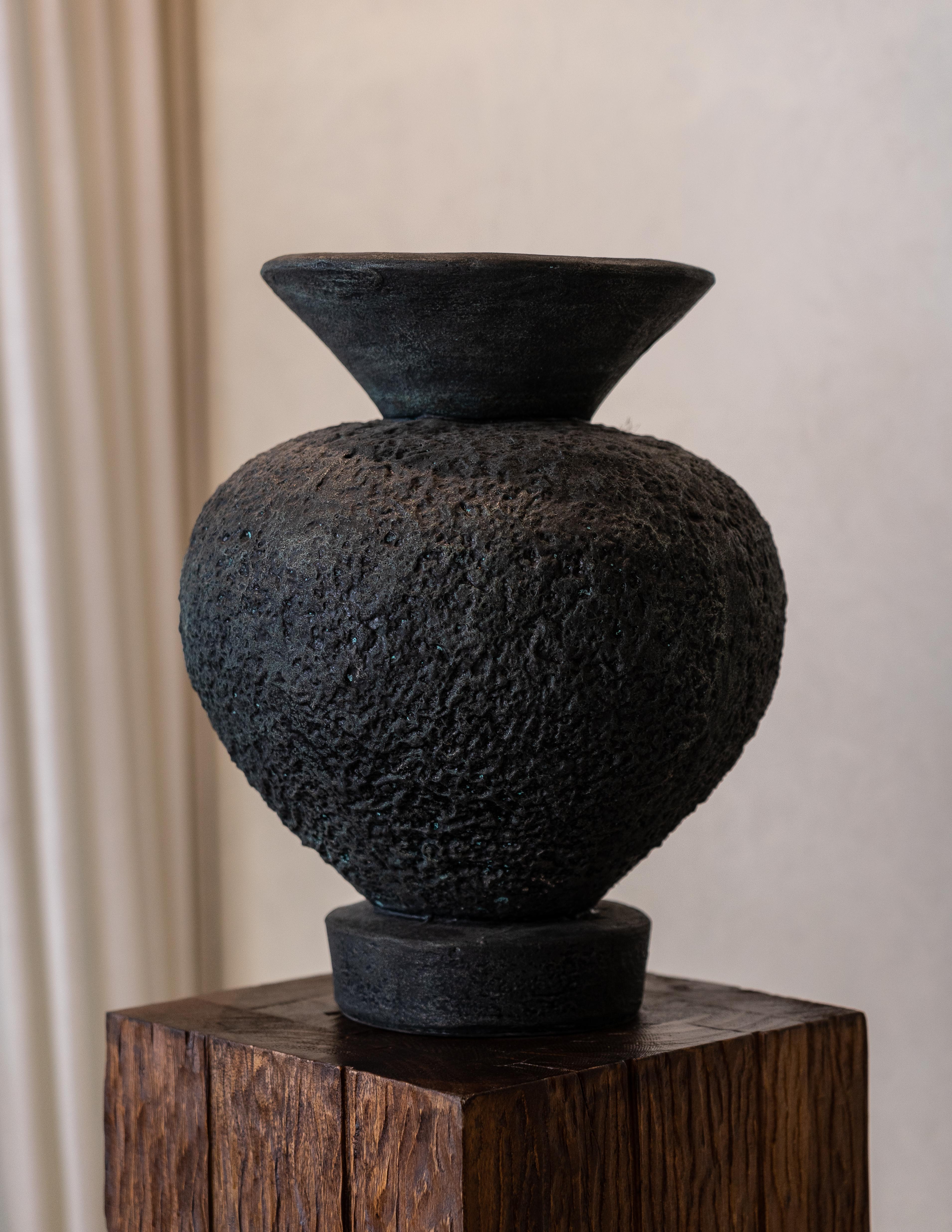 Textured Ines Vessel