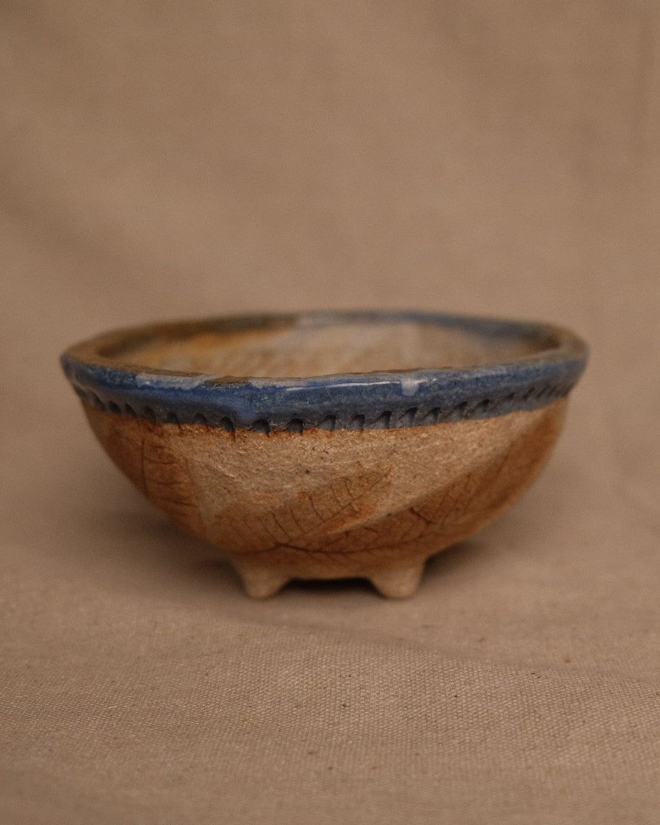 Barro Azul Tripod Vessel