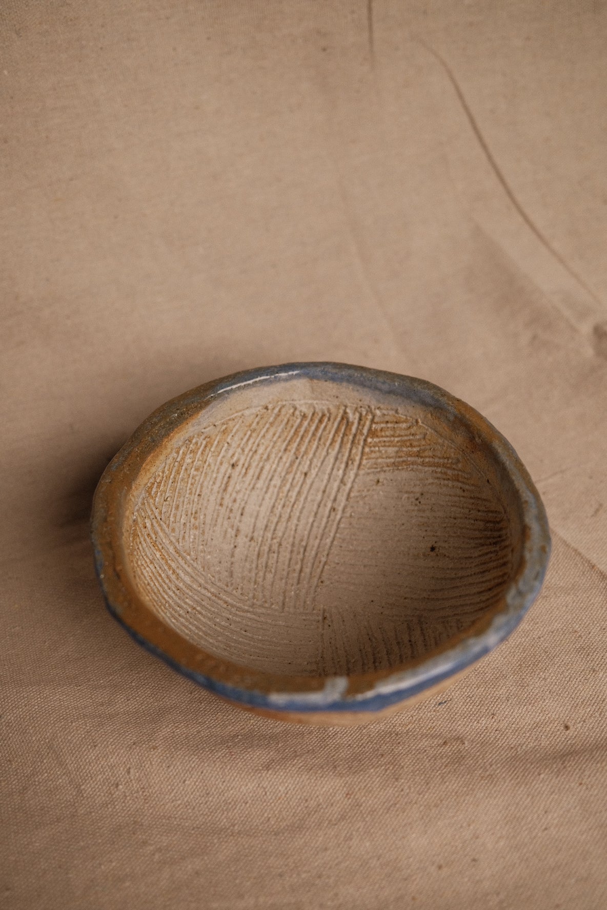 Barro Azul Tripod Vessel