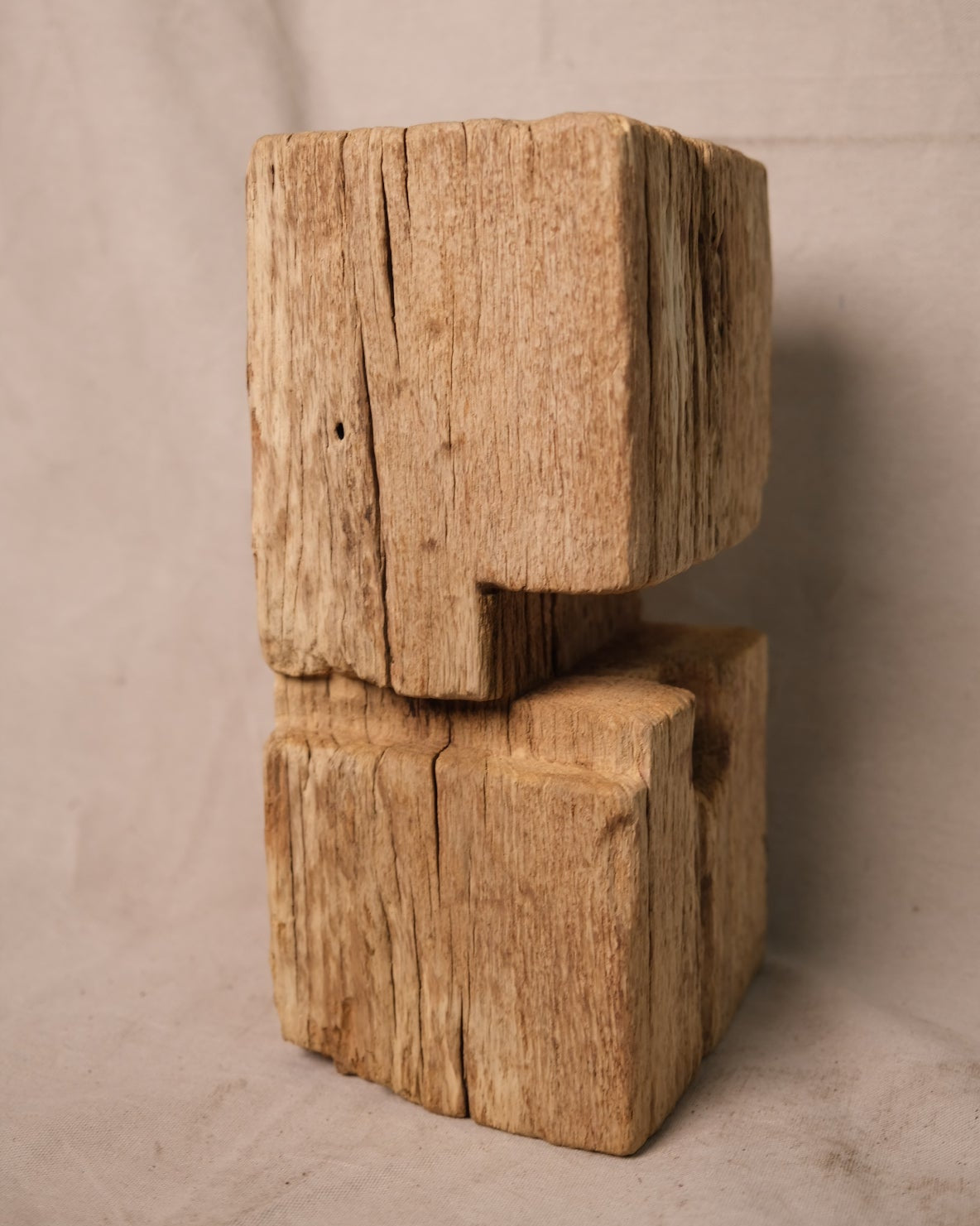 (II) Wood Stump Stand