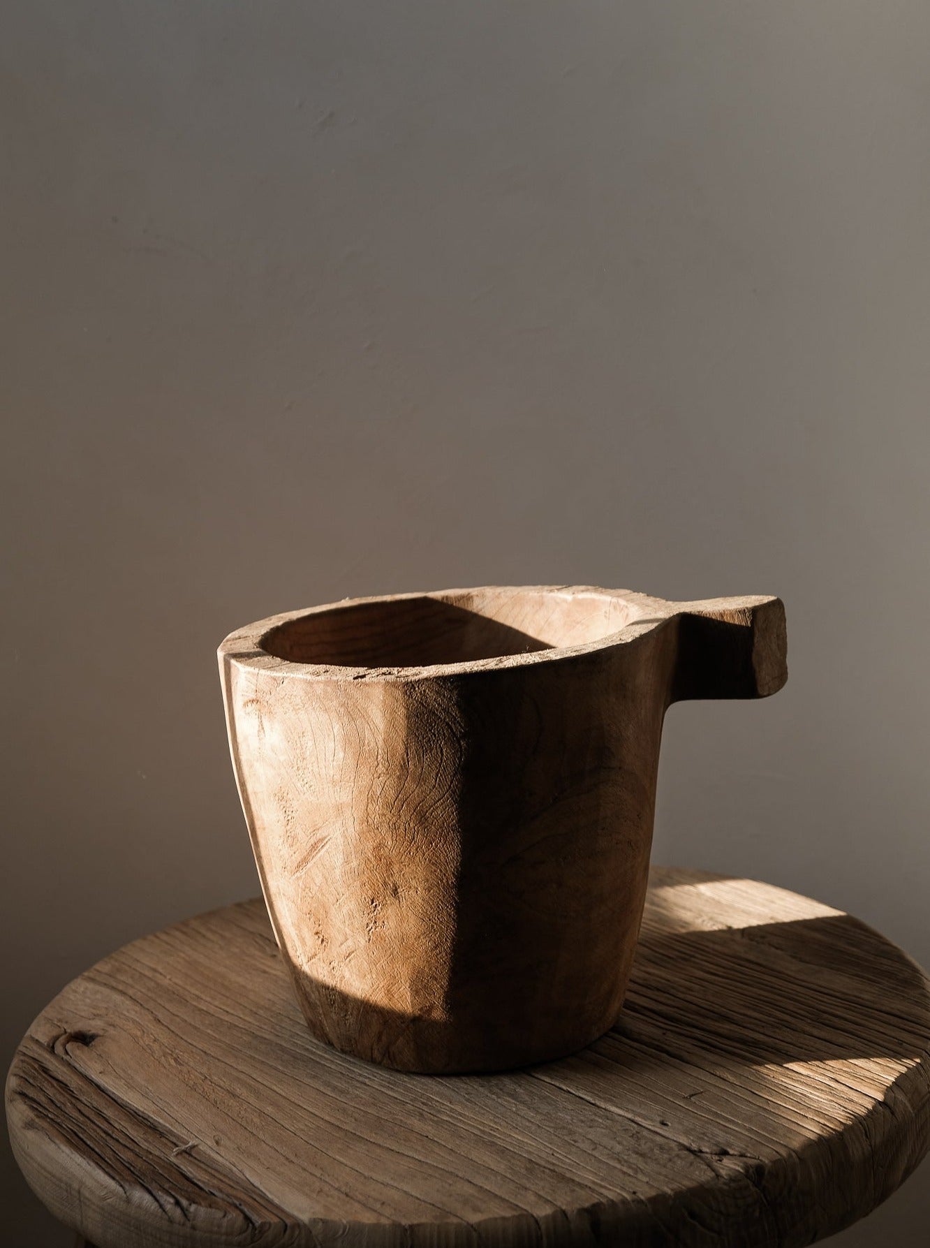 Large Solid Teak Wood Bowl Short Handle No.1