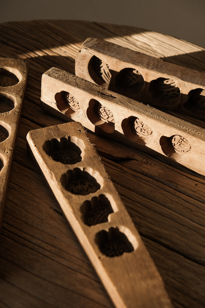 Vintage Wooden Cake Mold