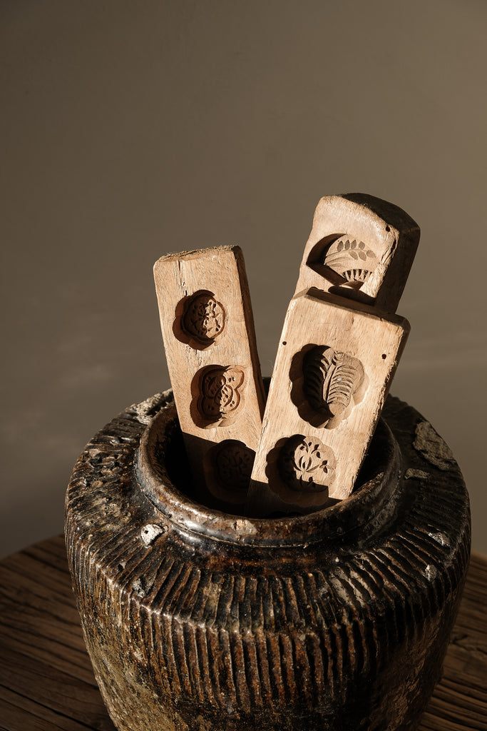 Vintage Wooden Cake Mold