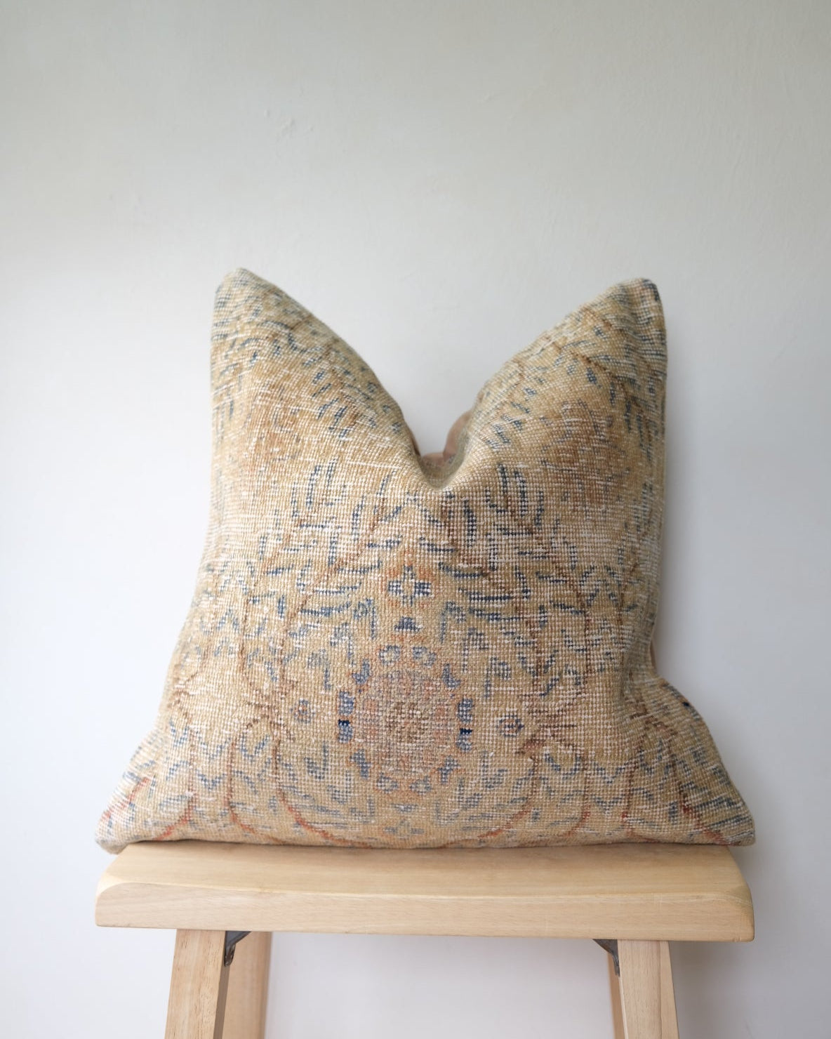 Sola Turkish Pillow Var. 2