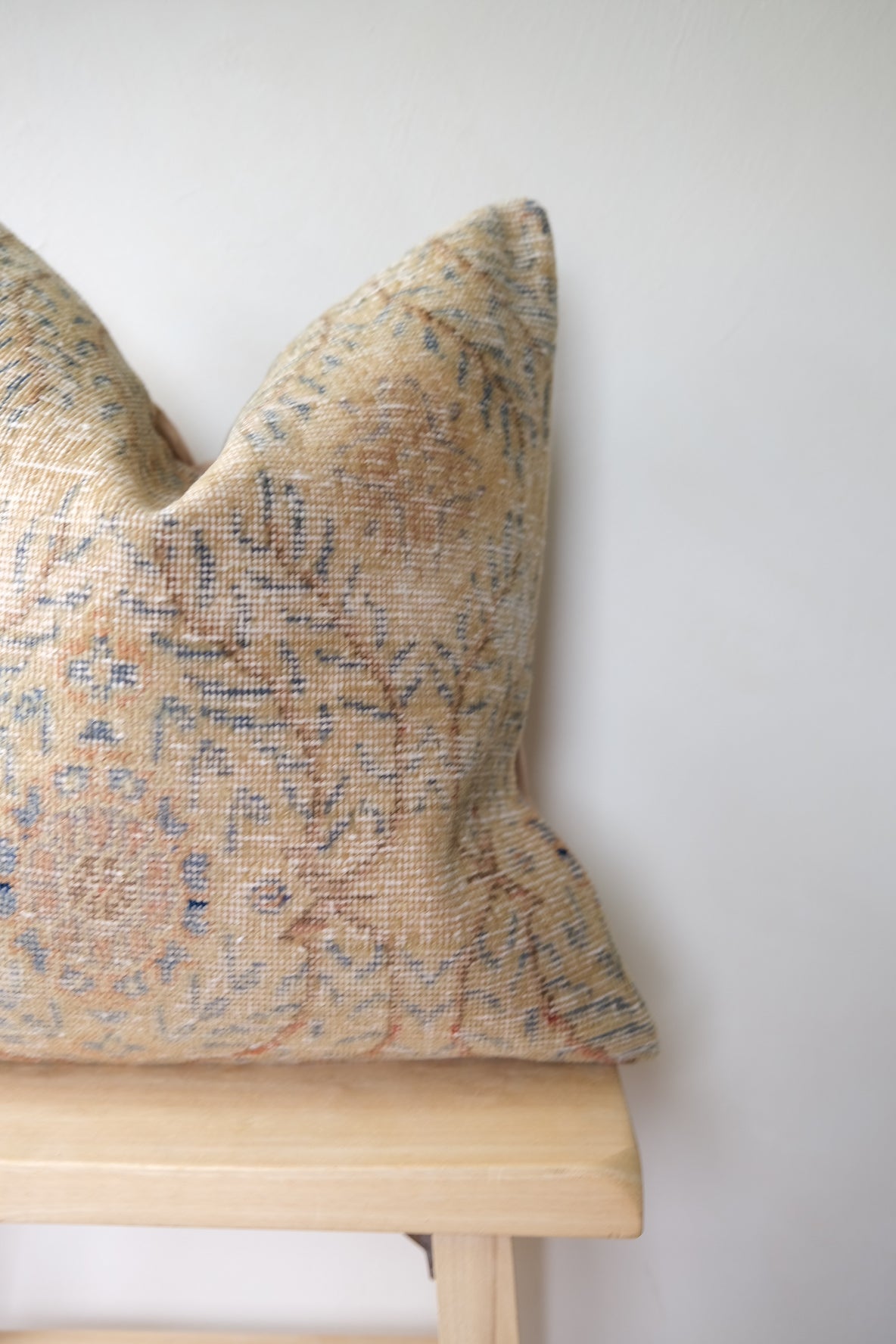 Sola Turkish Pillow Var. 2