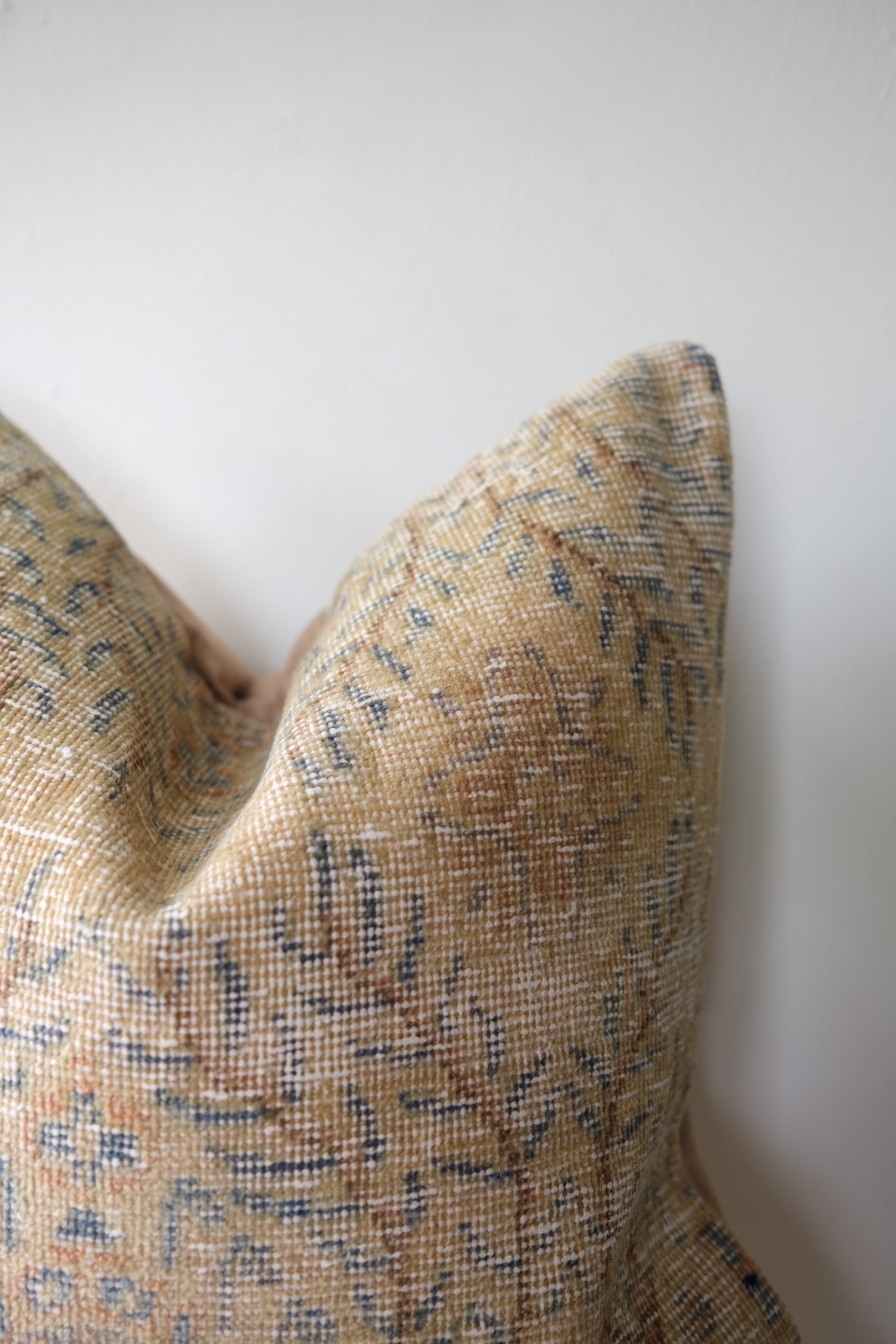 Sola Turkish Pillow Var. 2