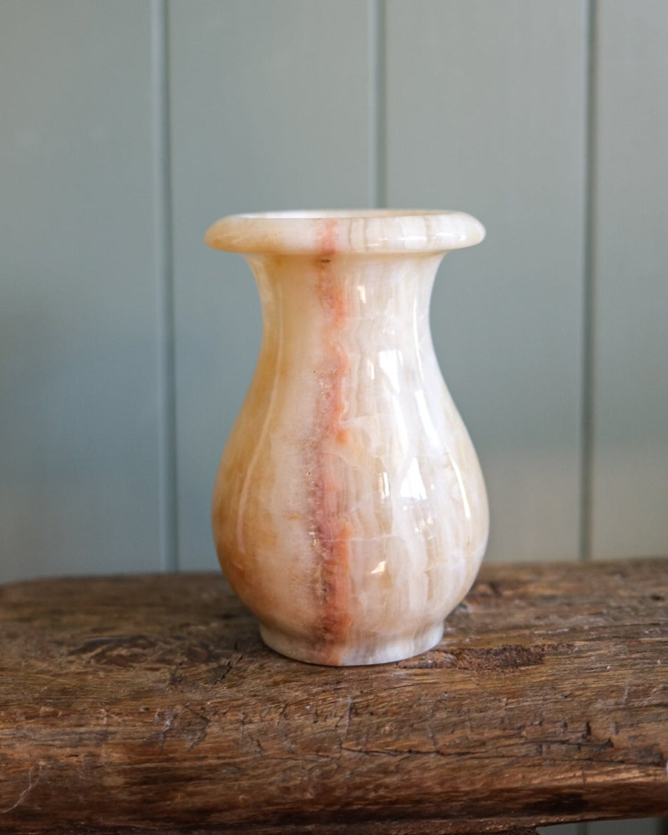 Short Cream Onyx Vase