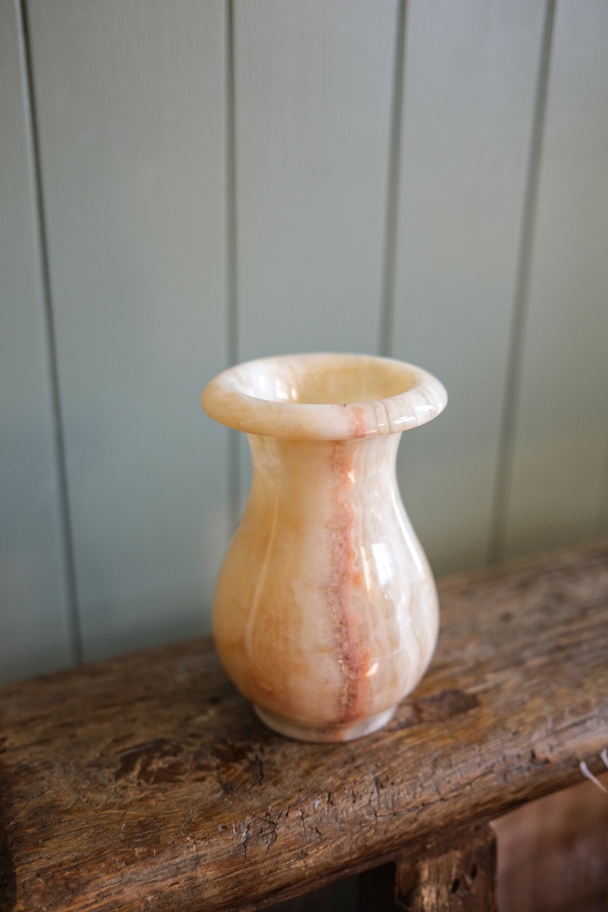 Short Cream Onyx Vase