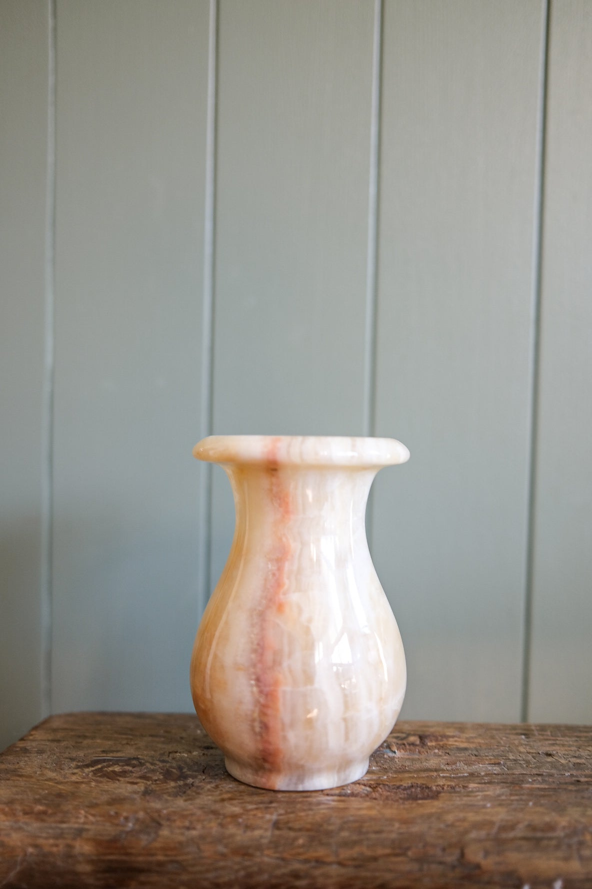 Short Cream Onyx Vase