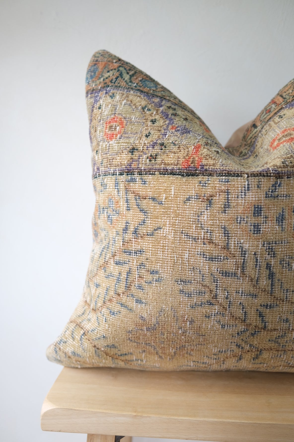 Sola Turkish Pillow Var. 1