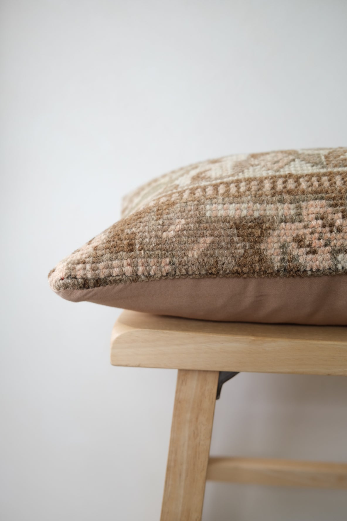 Sera Turkish Lumbar Var. 1