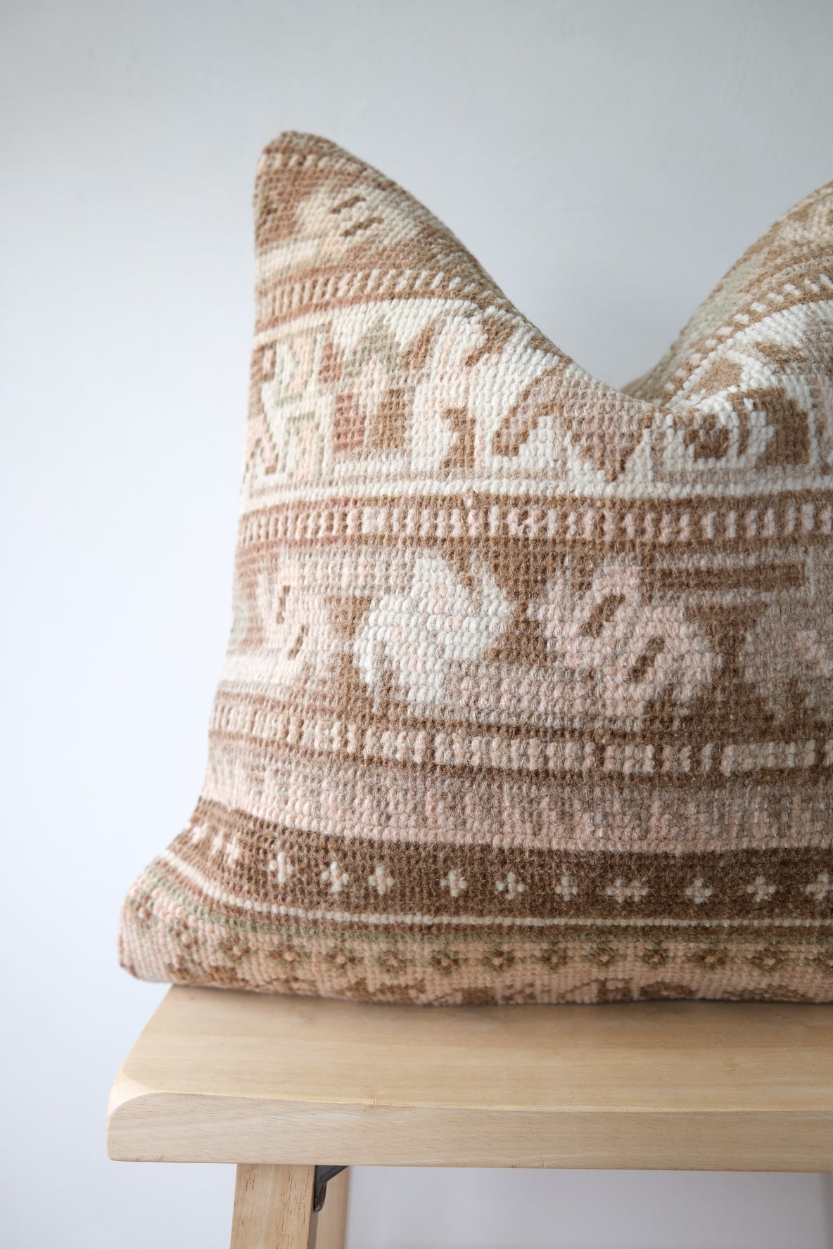 Sera Turkish Pillow Var. 1